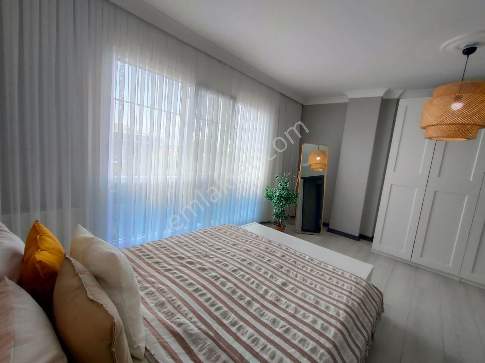 Yeniçiftlik Merkezde Sağlık Ocağının Dibinde Merkezi Konumlu Villa - Görsel 2