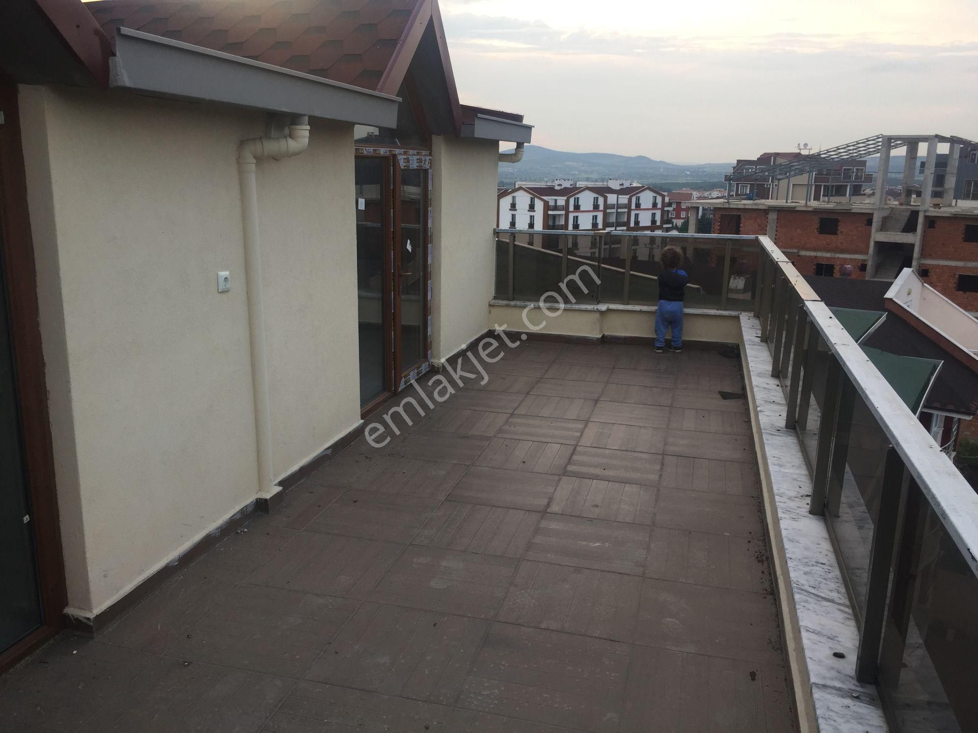 Geniş Ve Rahatına Düşkün Aileler İçin Büyük Lüx Dublex 5+1 - Görsel 12