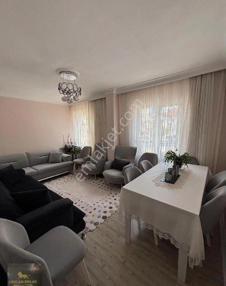 Beşikkaya Mah.kat .1 Asansörlü İskanlı 145m2 Bagımsız 4+1 Satılık Daire Kacmaz - Görsel 8