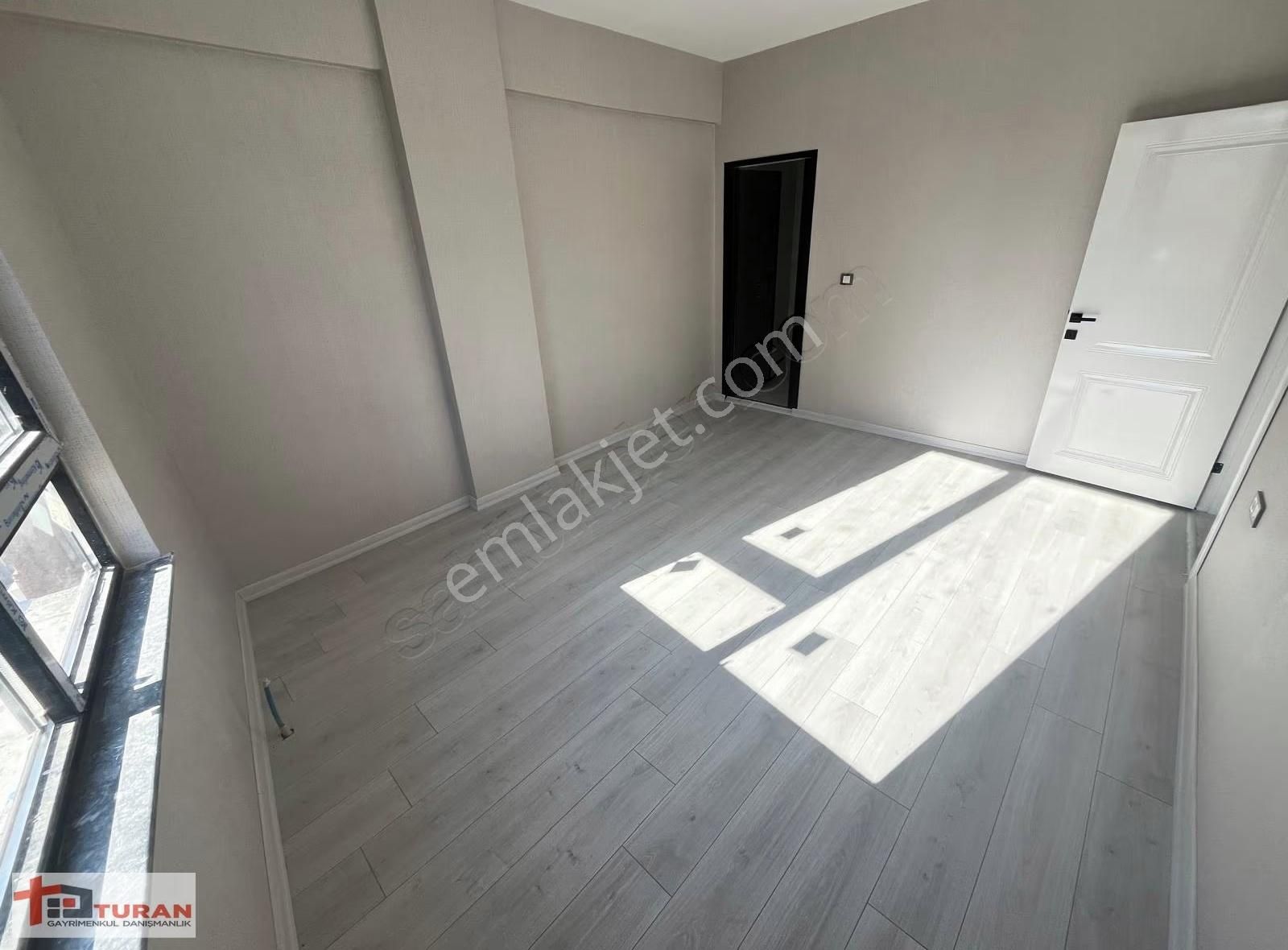 Sancaktepede Park Manzaralı İskanlı Oturuma Hzr 3+1 Arakat Daire - Görsel 21