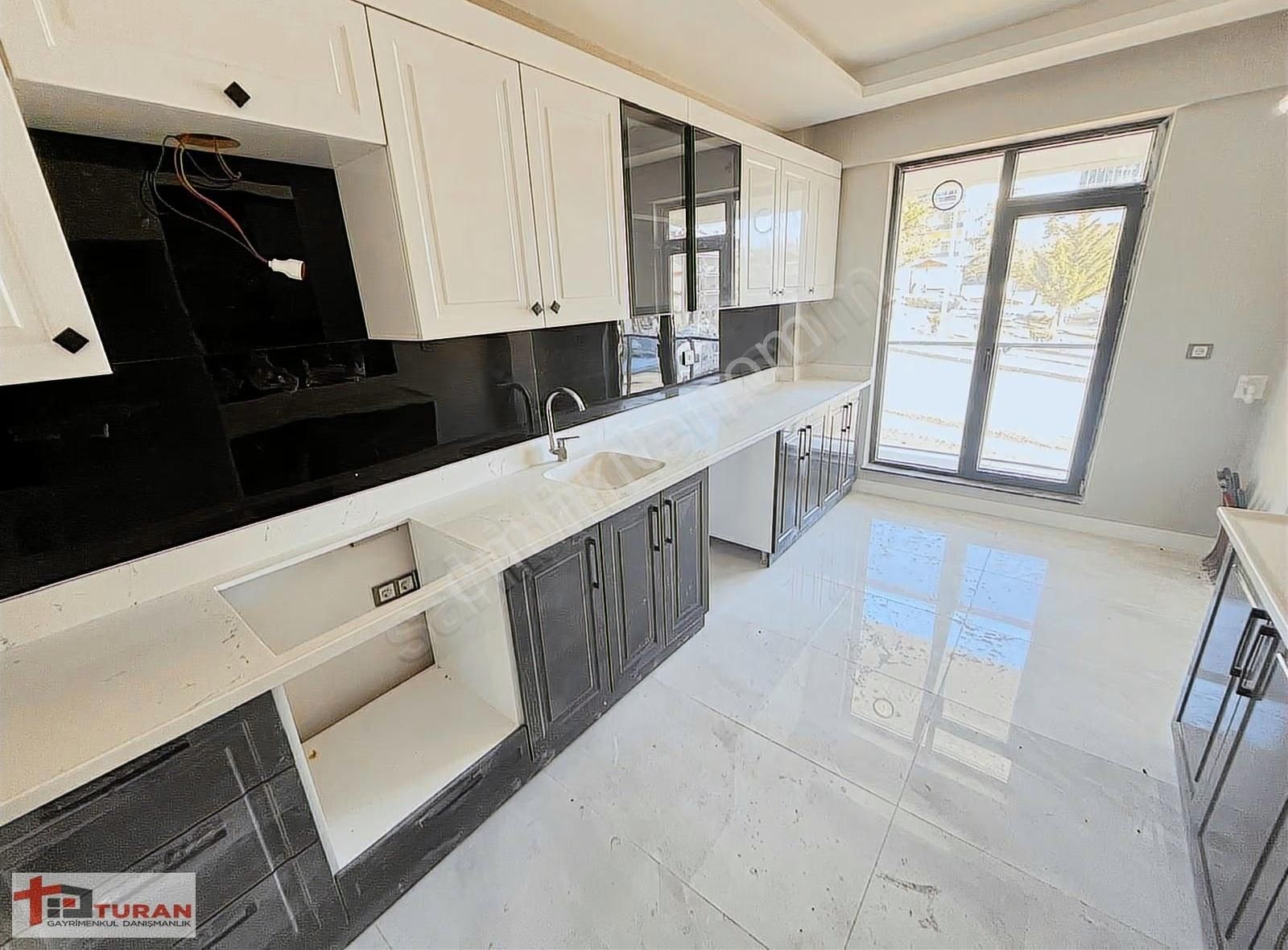 Sancaktepede Park Manzaralı İskanlı Oturuma Hzr 3+1 Arakat Daire - Görsel 18