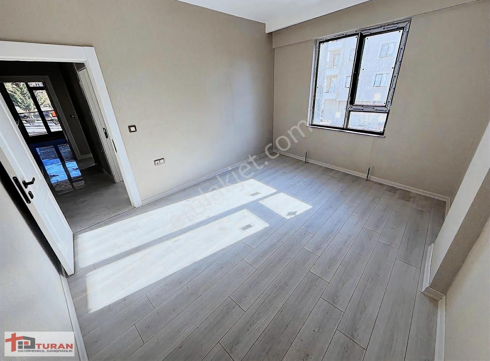 Sancaktepede Park Manzaralı İskanlı Oturuma Hzr 3+1 Arakat Daire - Görsel 2