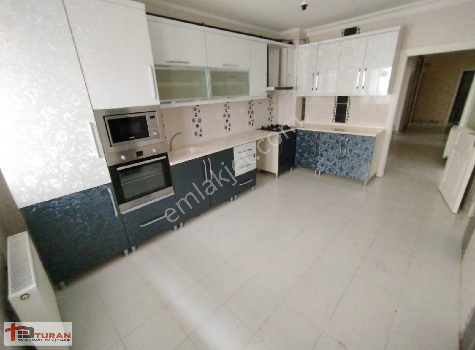 Turan'dan Karakeçili Cd. & Göbek Yakını 3+1 Arakat İskanlı Daire