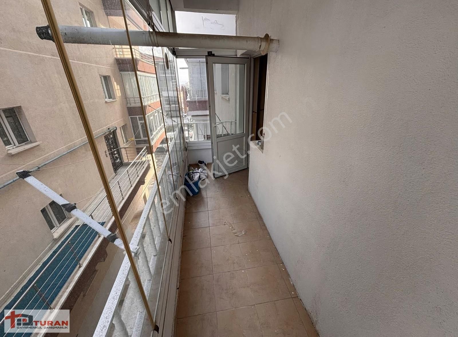 Estergon Cadde Yakını 3+1 Arakat Kiralık Fırsat Daire - Görsel 9