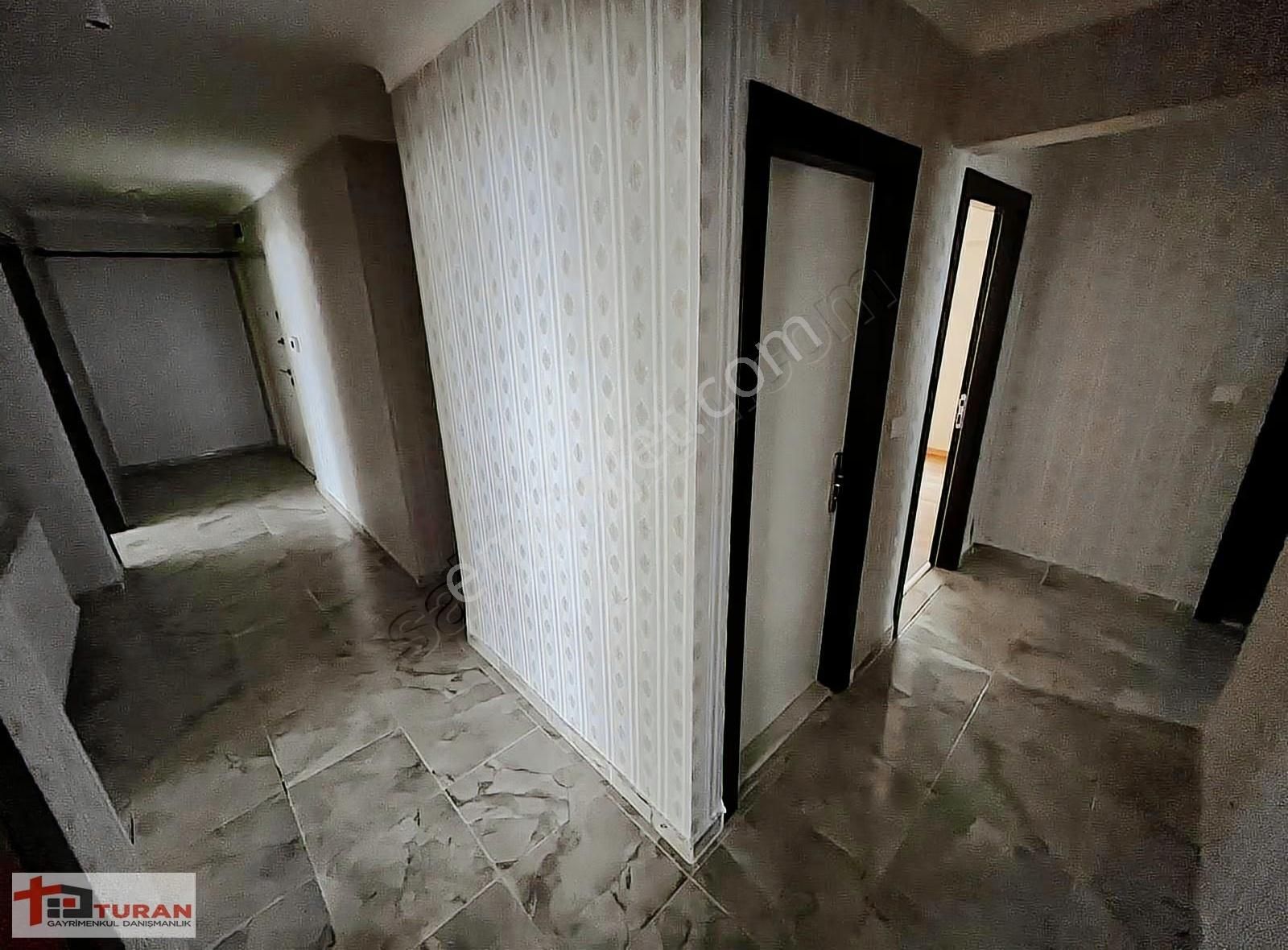 Şengülüm Market Yakını & Ara Katta Ebeveyn Banyolu Boş 4+1 Daire - Görsel 28