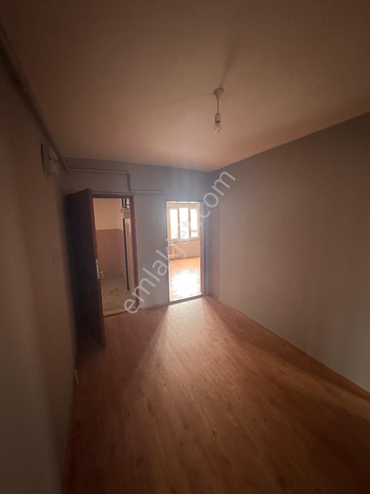 Hacıvatta Anacaddeye Yakın 3+1 Geniş Kiralık Daire - Görsel 4