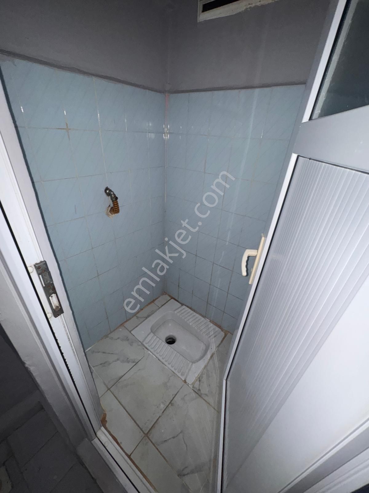Hacıvatta Anacaddeye Yakın 3+1 Geniş Kiralık Daire - Görsel 17
