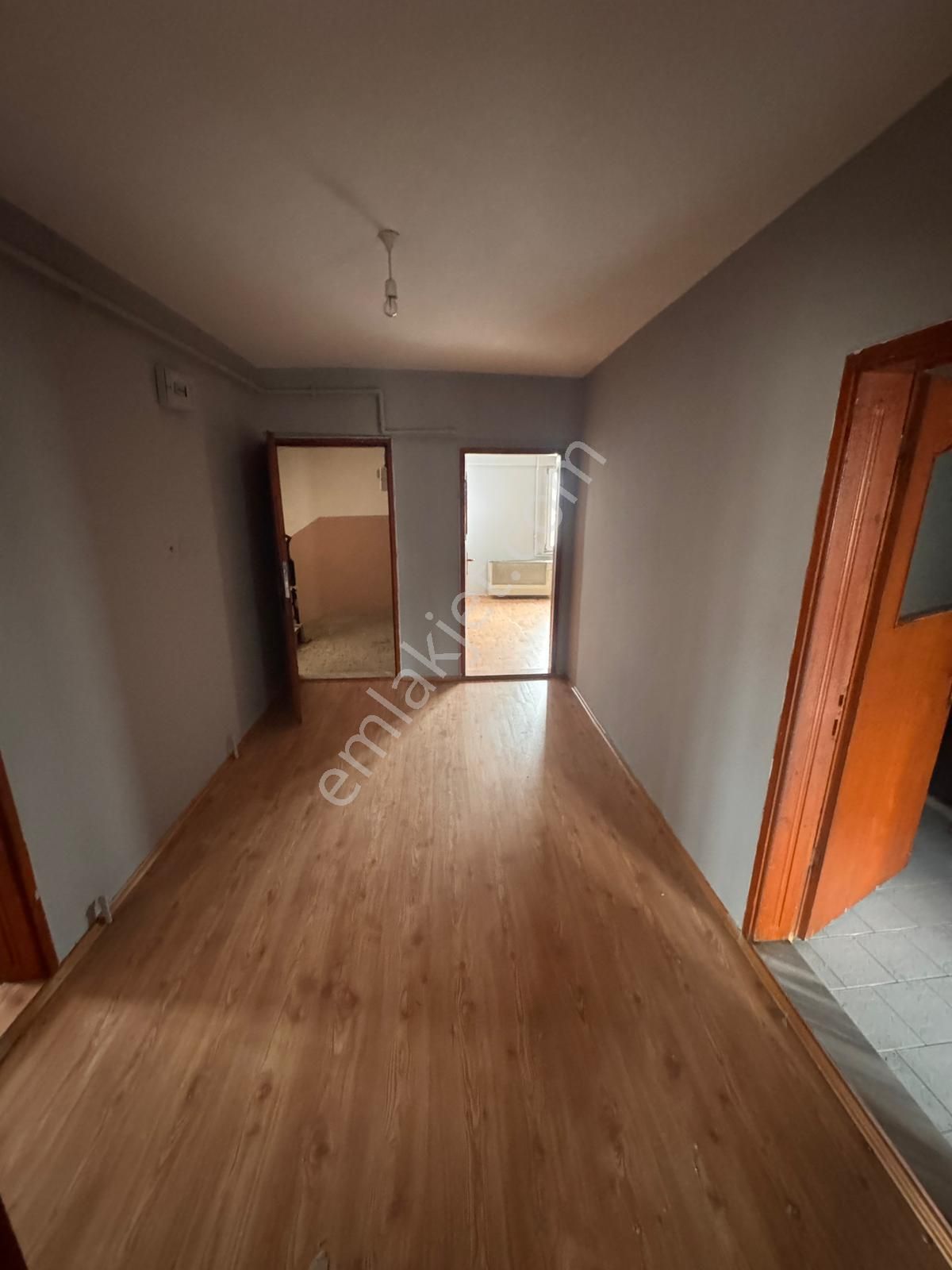 Hacıvatta Anacaddeye Yakın 3+1 Geniş Kiralık Daire - Görsel 2