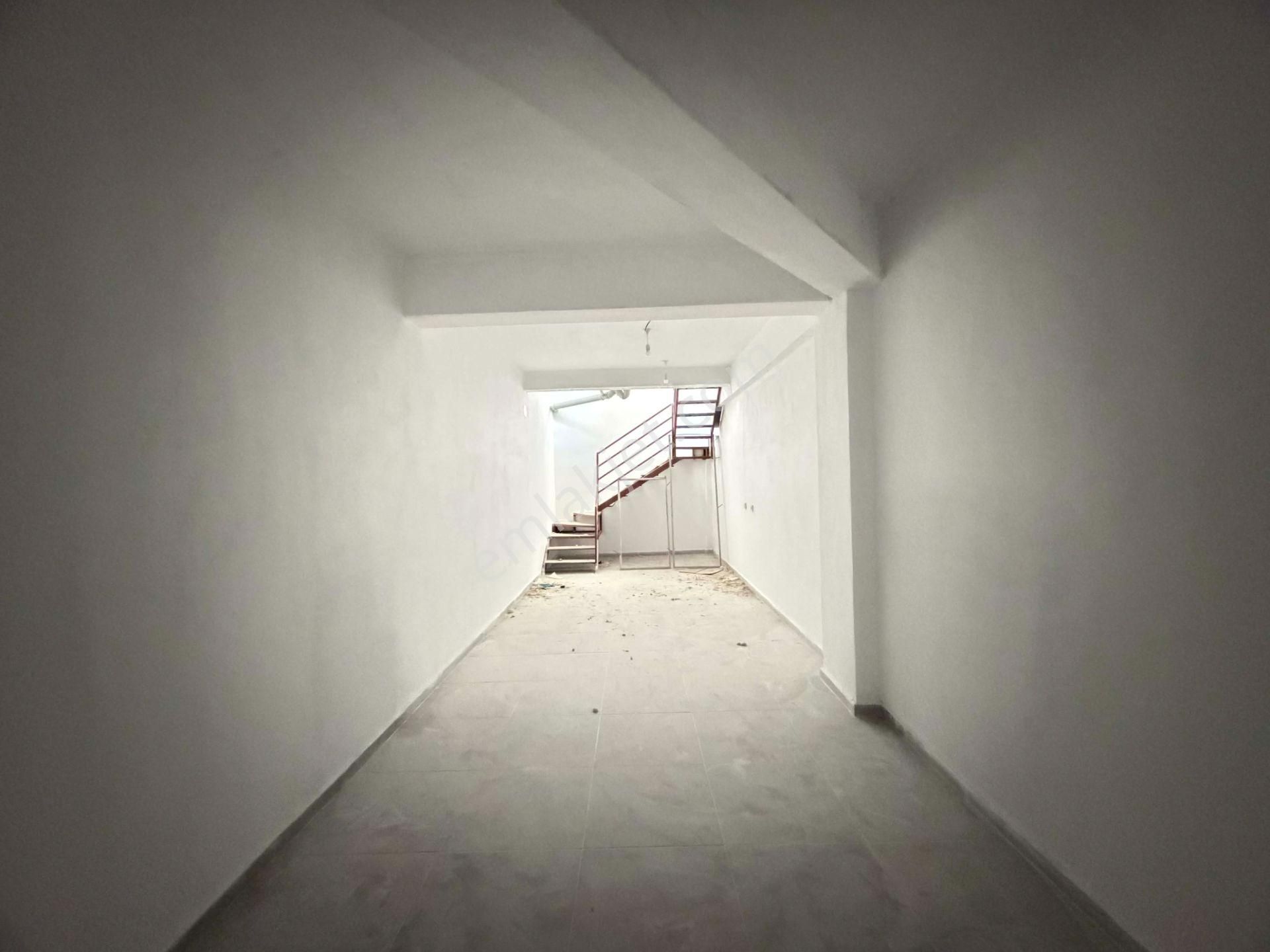 Şafak Emlak Satılık Dükkan Gazi Mah Cad Üzeri Sıfır 3katlı 102m2 - Görsel 7
