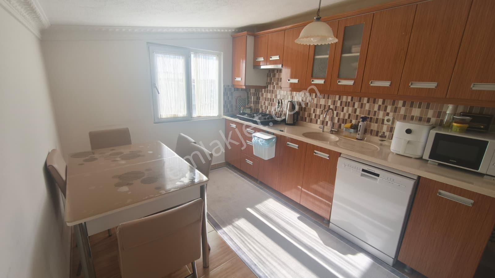 Cumhuriyet Mahallesinde 2+1 Ayrı Mutfak Dublex - Görsel 31