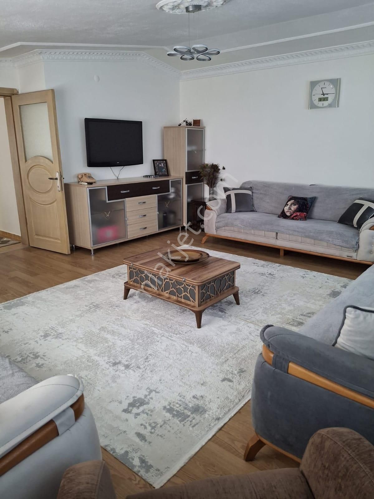 Cumhuriyet Mahallesinde 2+1 Ayrı Mutfak Dublex - Görsel 15