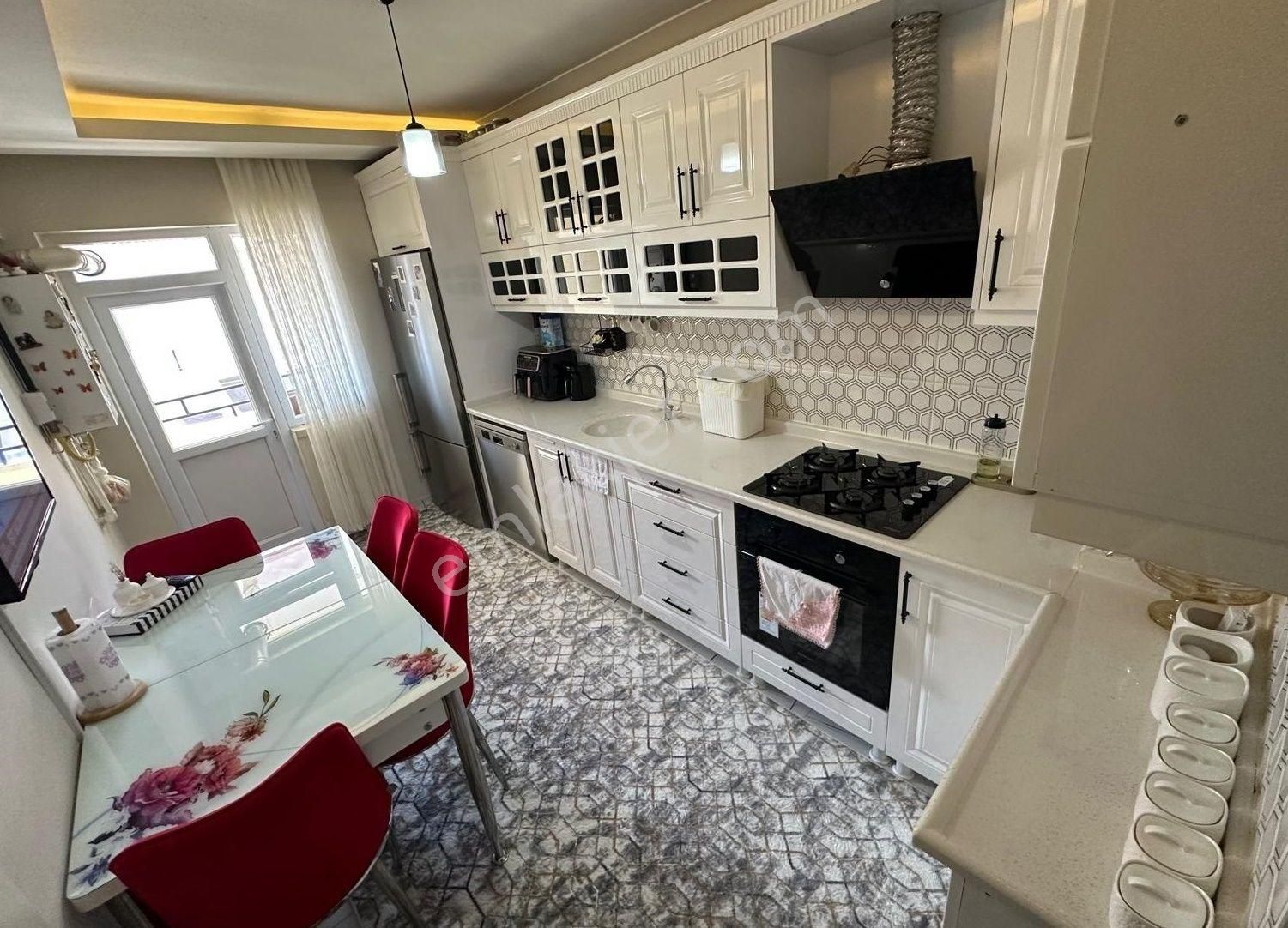 Koza Emlaktan Ahievran Mahalesinde Katta Lüxx Yapılı Ebevyn Banyolu Uygun Fiyatlı 3+1 Satılık Daire - Görsel 8