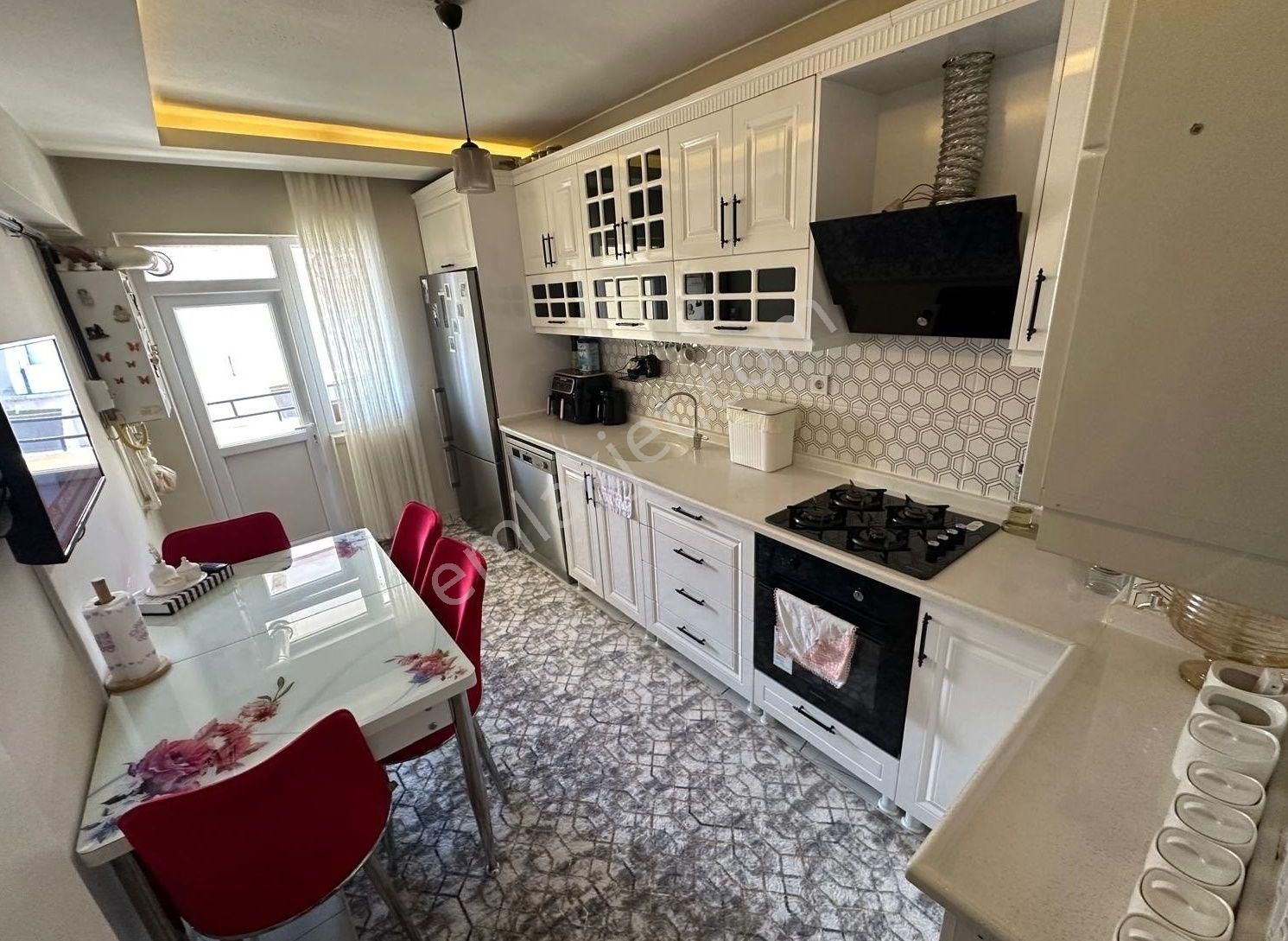 Koza Emlaktan Ahievran Mahalesinde Katta Lüxx Yapılı Ebevyn Banyolu Uygun Fiyatlı 3+1 Satılık Daire - Görsel 4