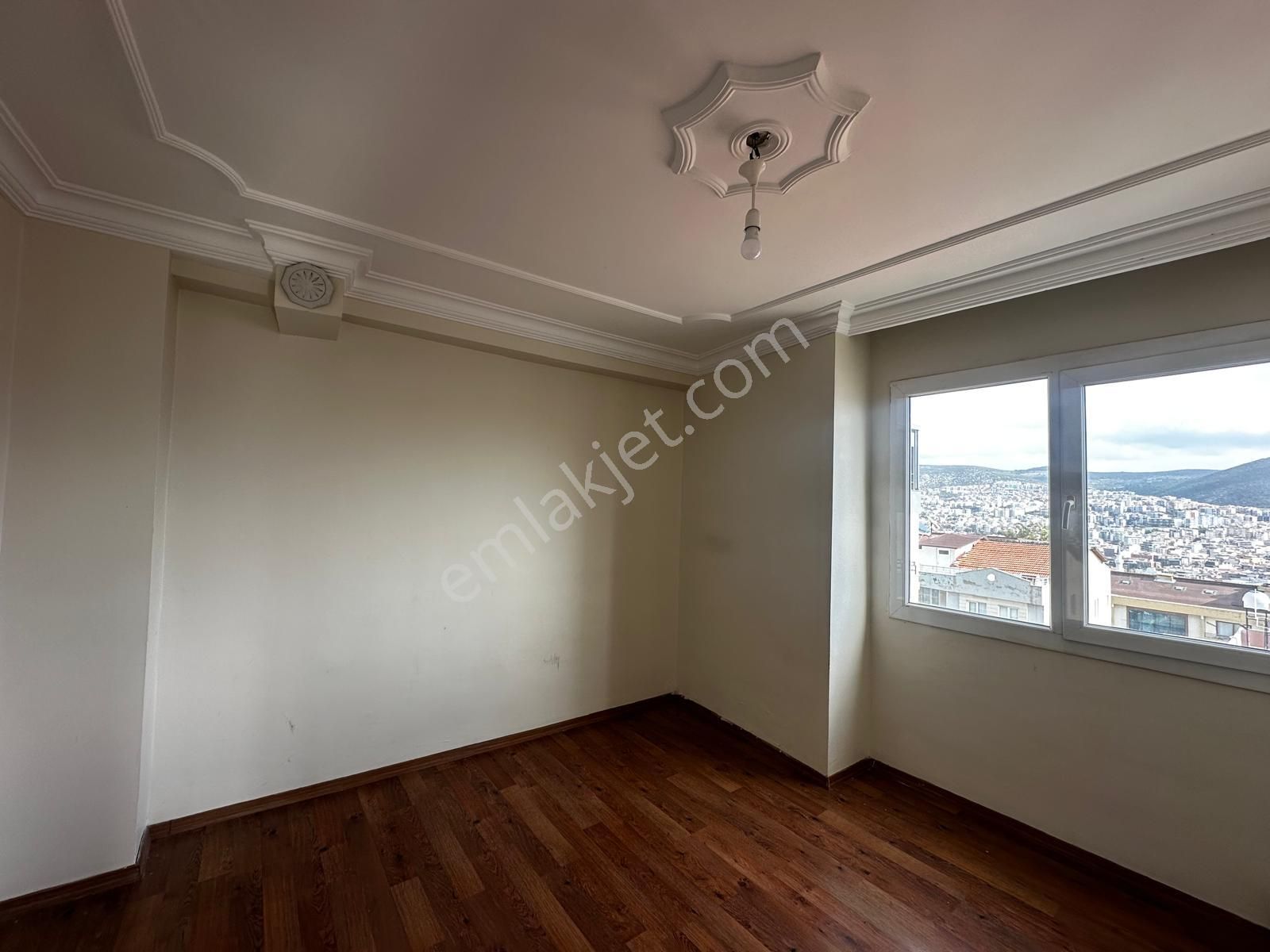 Kuşadası Hacıfeyzullah 3. Kat 3+1 Çatı Dubleks - Görsel 3