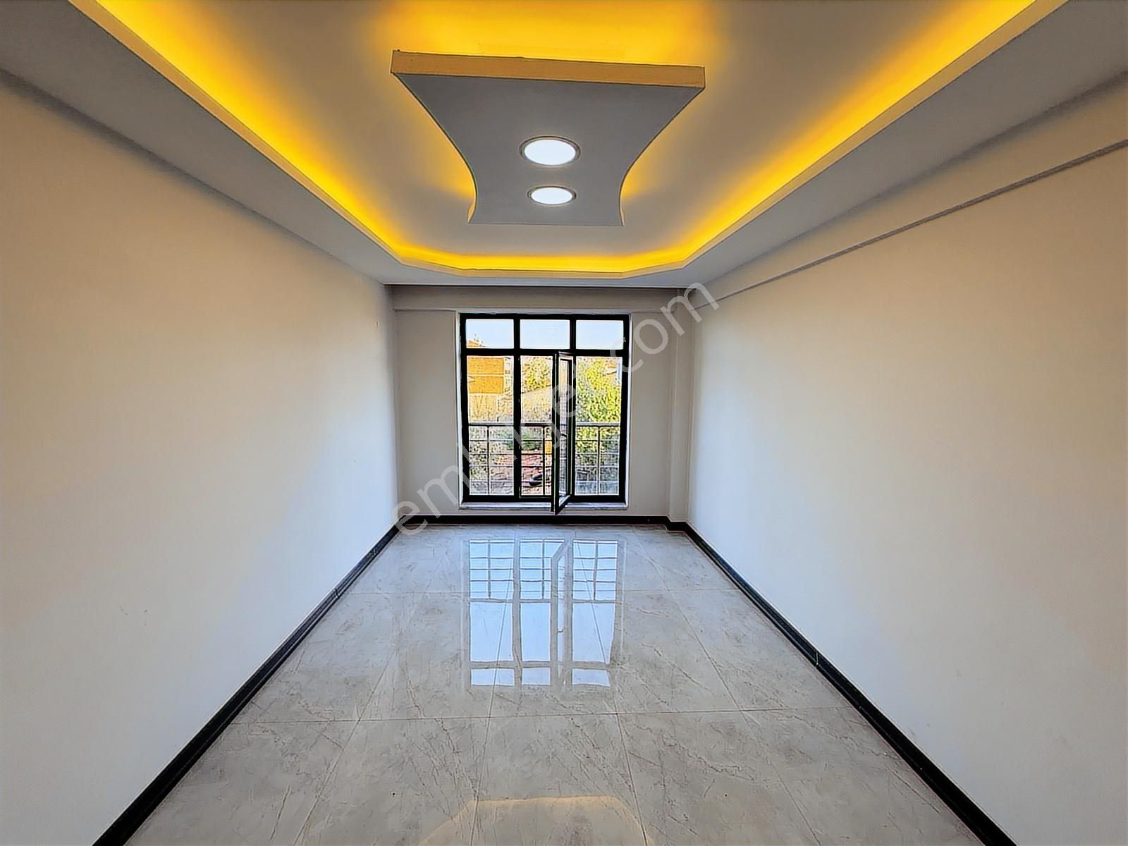 Özbey Emlaktan Vergi Dairesi Yakını Yerden Isıtma Kiralık 2+1