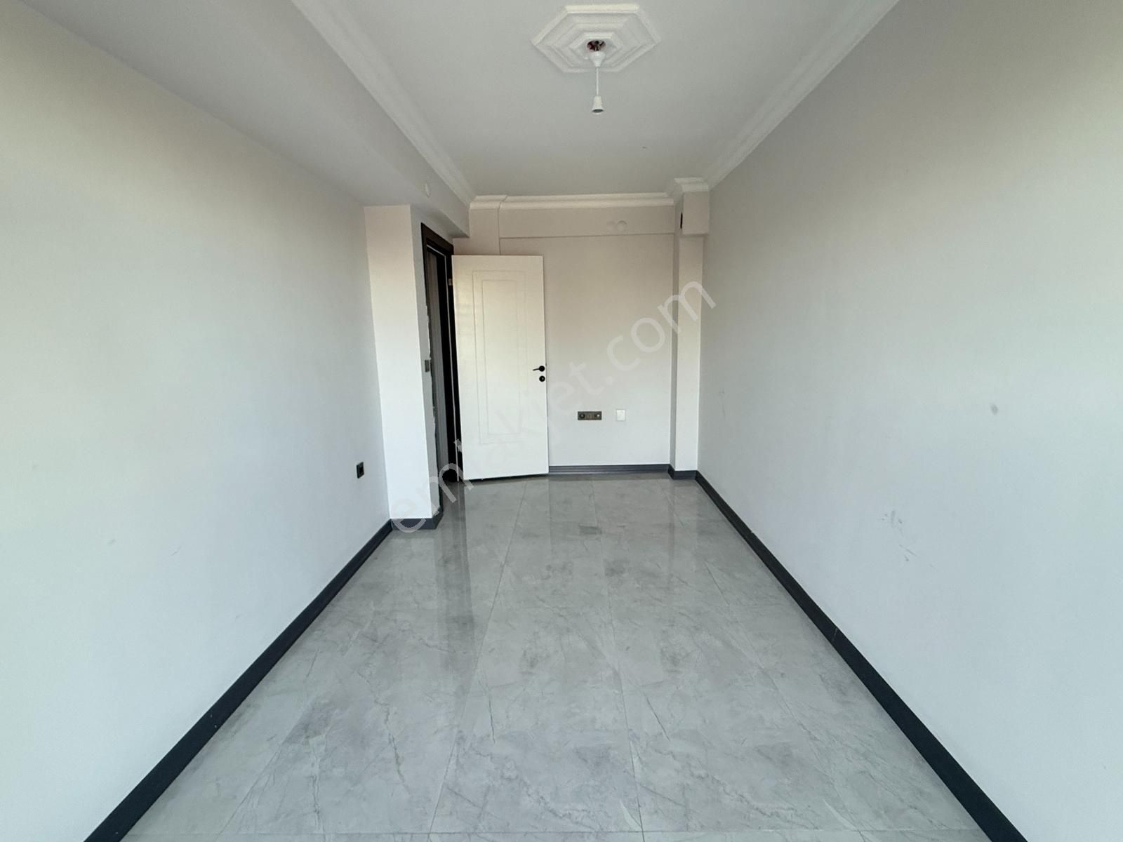 Özbey Emlaktan Vergi Dairesi Yakını Yerden Isıtma Kiralık 2+1 - Görsel 6