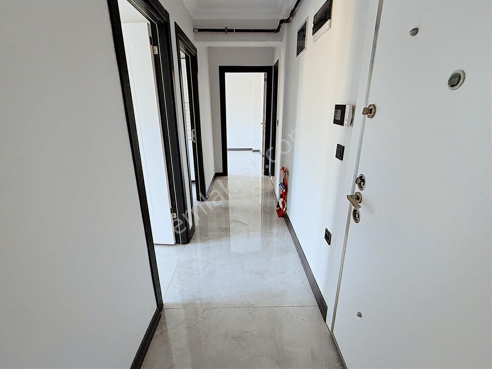 Özbey Emlaktan Vergi Dairesi Yakını Yerden Isıtma Kiralık 2+1 - Görsel 7