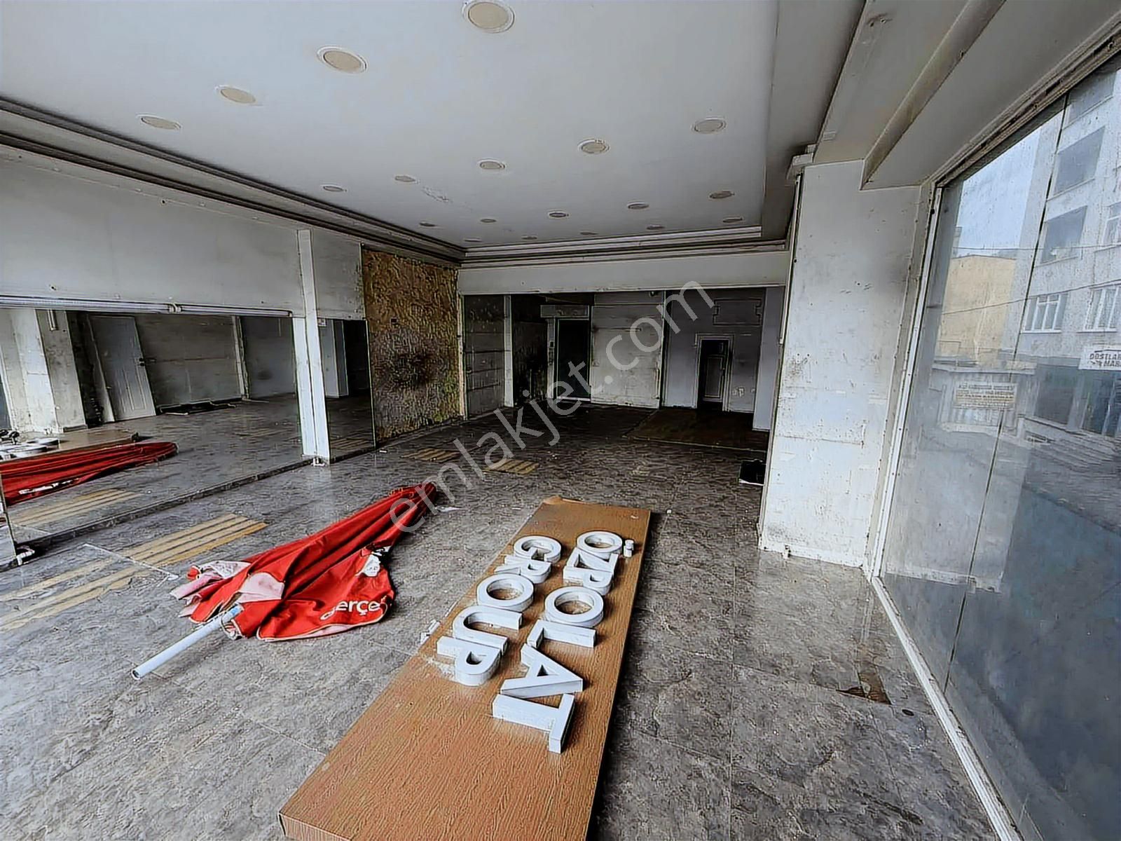 İkitelli Caddesi Girişinde 100 M² Cadde Cepheli Kiralık Dükkan - Görsel 7