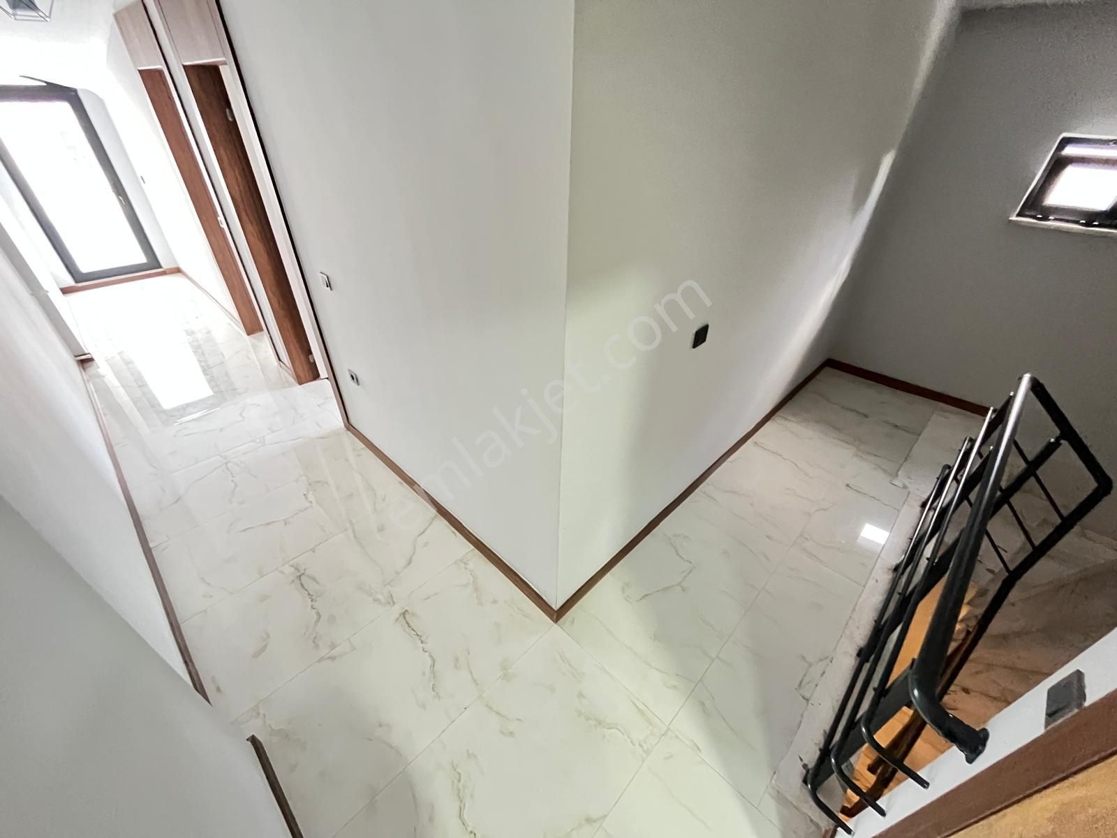 Gürsoy'dan Akçayda Kazdağları Manzaralı Ön Cephe 3+1 Dubleks - Görsel 3