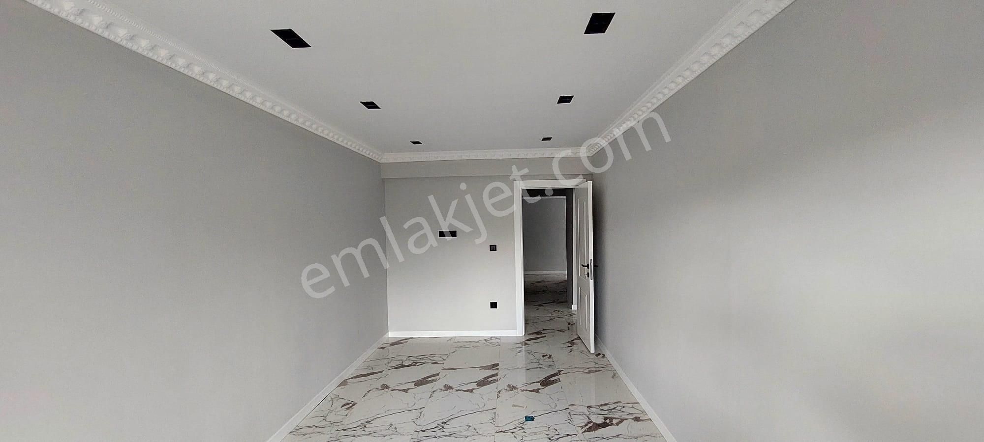 Kuşadası Marinada Asansörlü 165 M2 3+1 Arakat Daire - Görsel 28