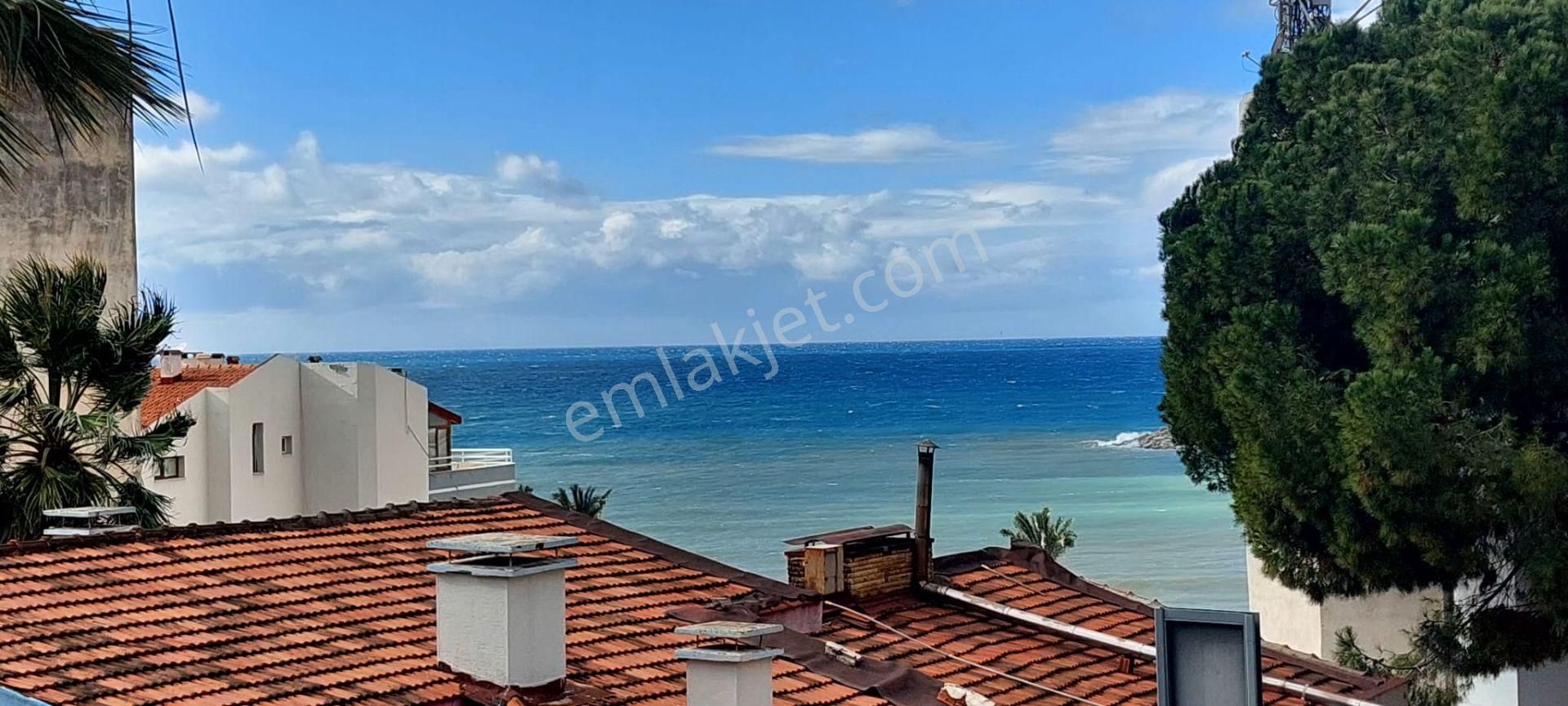 Kuşadası Marinada Asansörlü 165 M2 3+1 Arakat Daire - Görsel 16