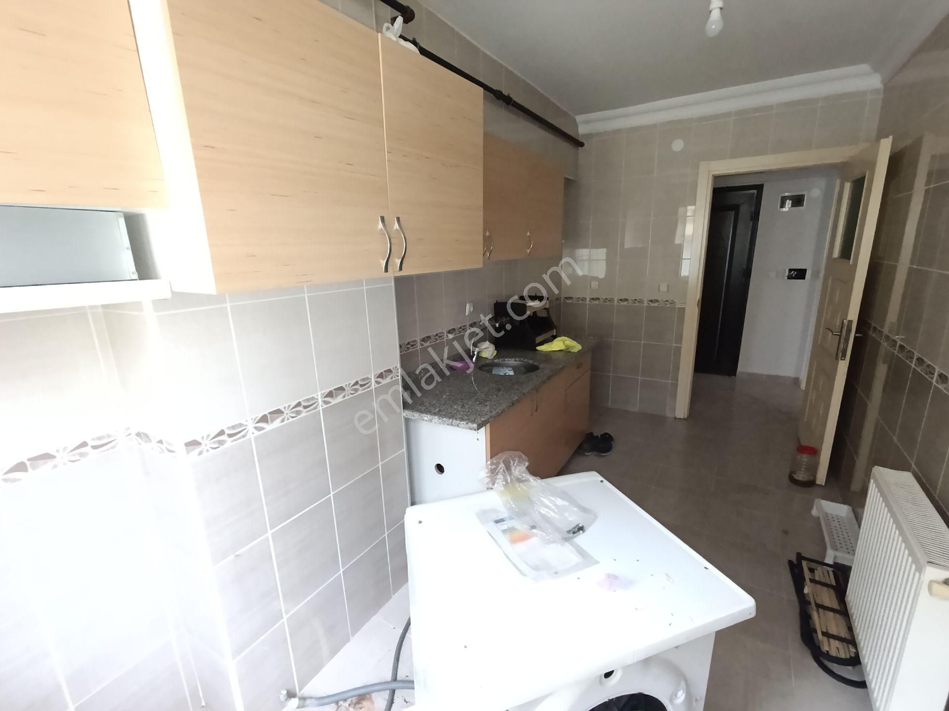 Pendik Esenyalı Fatih Mahallesi Fatih Cami Karşısı Büyük Kiralık 2+1 100m2 Daire - Görsel 24