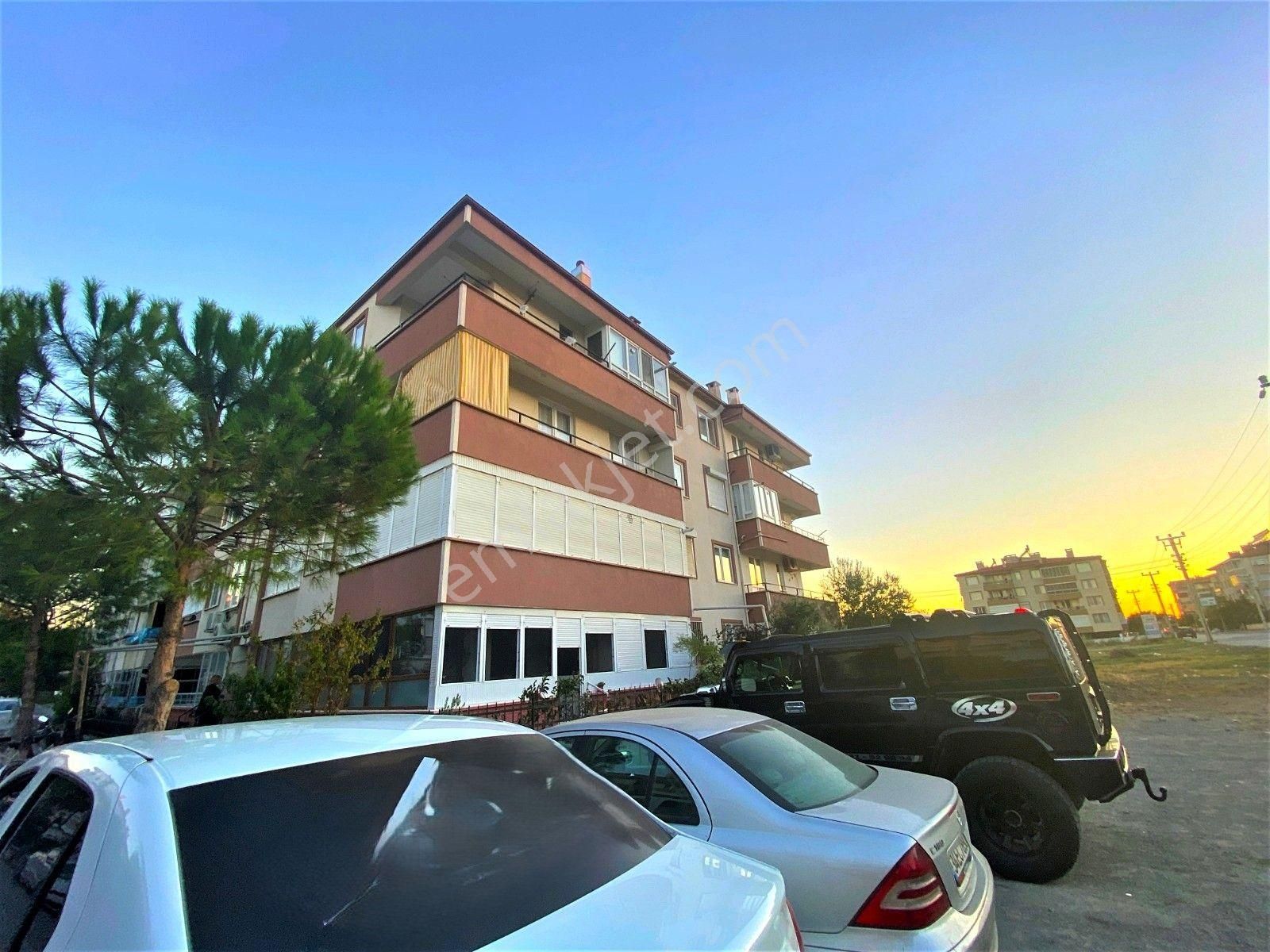 🛑🛑aktif'ten Akçay'da Satılık Ön Cephe Arakat Çift Balkonlu Geniş 2+1 Daire