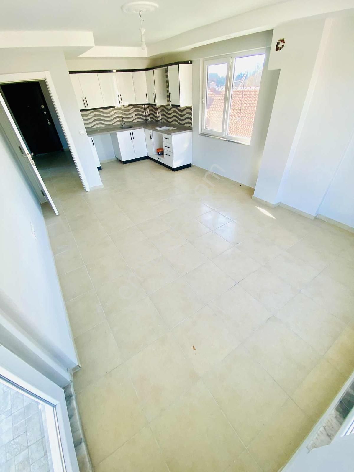 Dalaman Hürriyet Mah.de Orman Manzaralı Geniş 2+1 Daire - Görsel 4