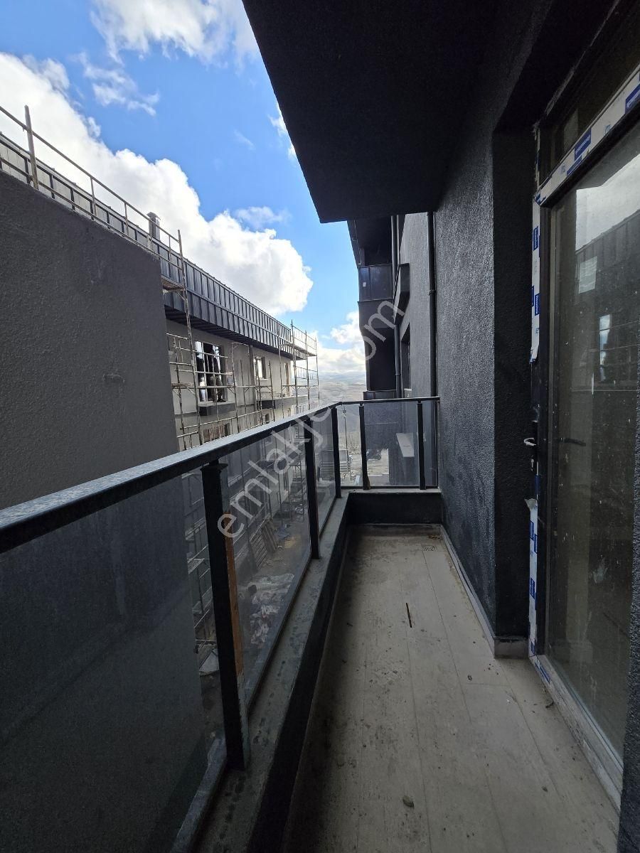 Çankaya Birlik Mah. Ara Kat 1+1 Satılık 0 Oturmaya Hazır Daire - Görsel 17