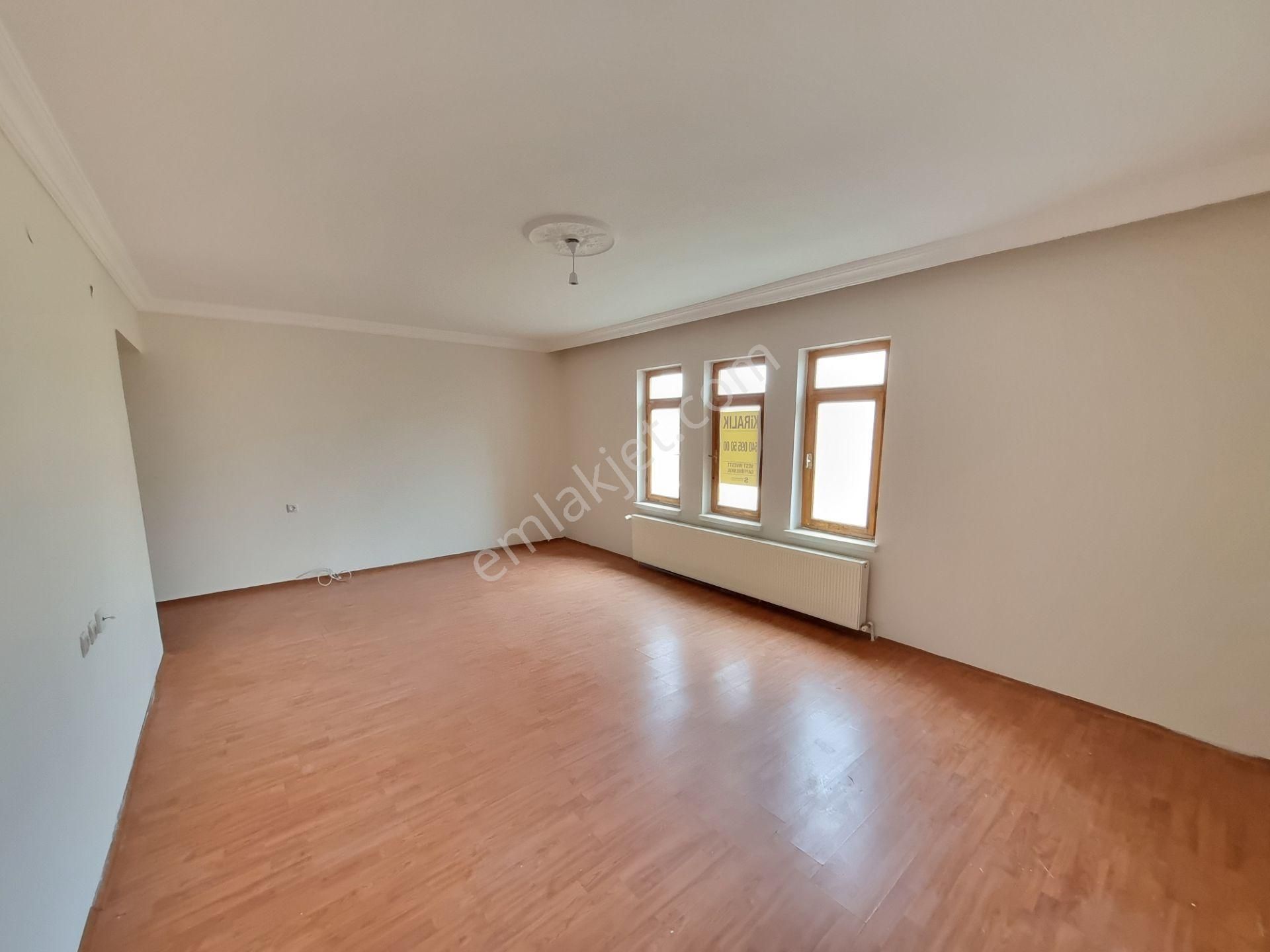 Cadde Üzeri - Ara Kat - Güneşli - Geniş 3 + 1 Kiralık Daire.. - Görsel 14