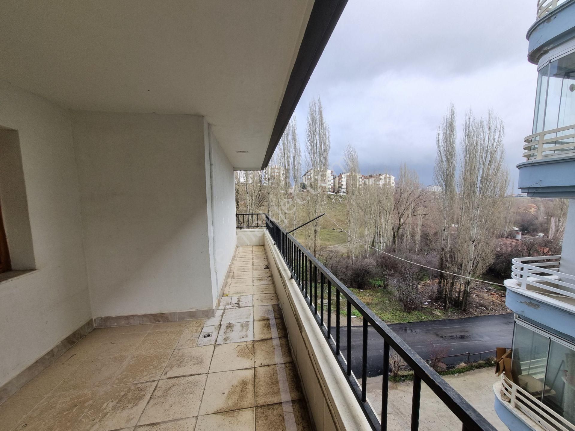 Cadde Üzeri - Ara Kat - Güneşli - Geniş 3 + 1 Kiralık Daire.. - Görsel 7