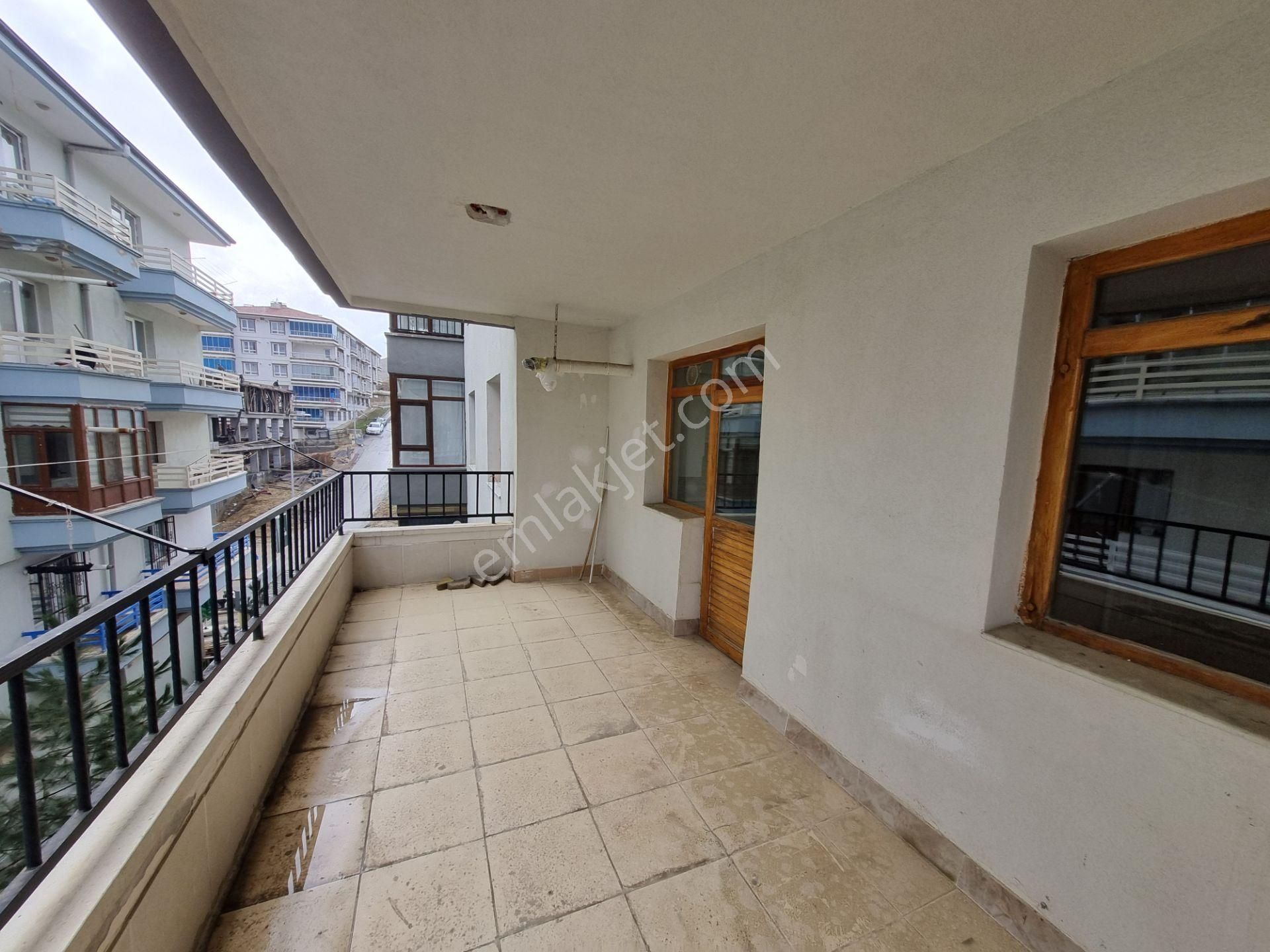 Cadde Üzeri - Ara Kat - Güneşli - Geniş 3 + 1 Kiralık Daire.. - Görsel 8