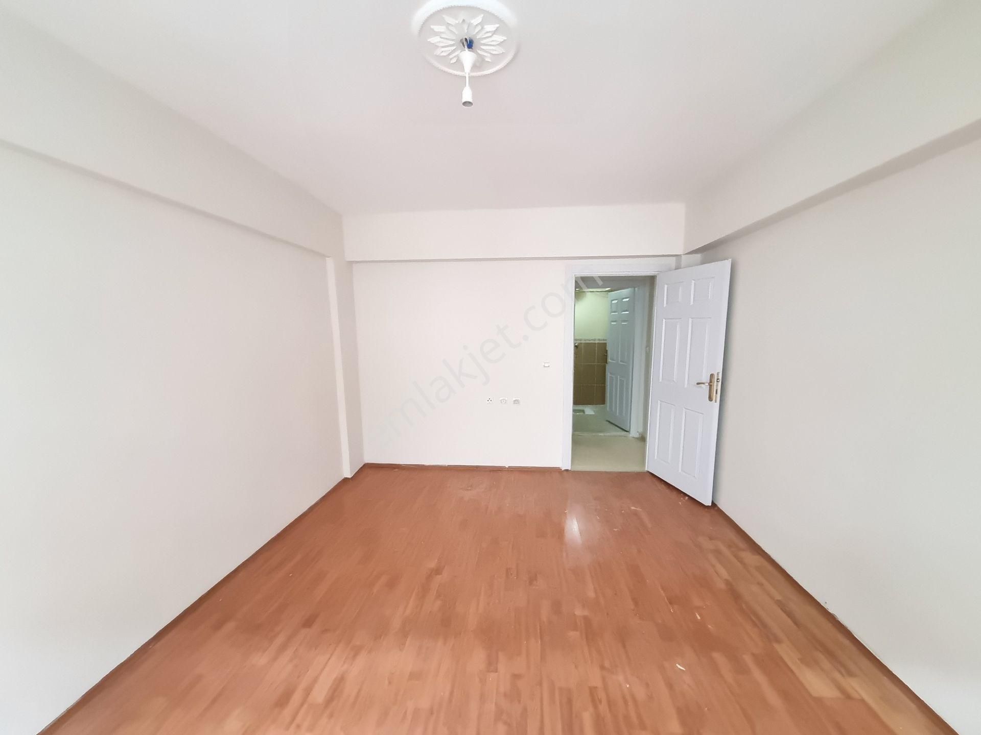 Cadde Üzeri - Ara Kat - Güneşli - Geniş 3 + 1 Kiralık Daire.. - Görsel 32