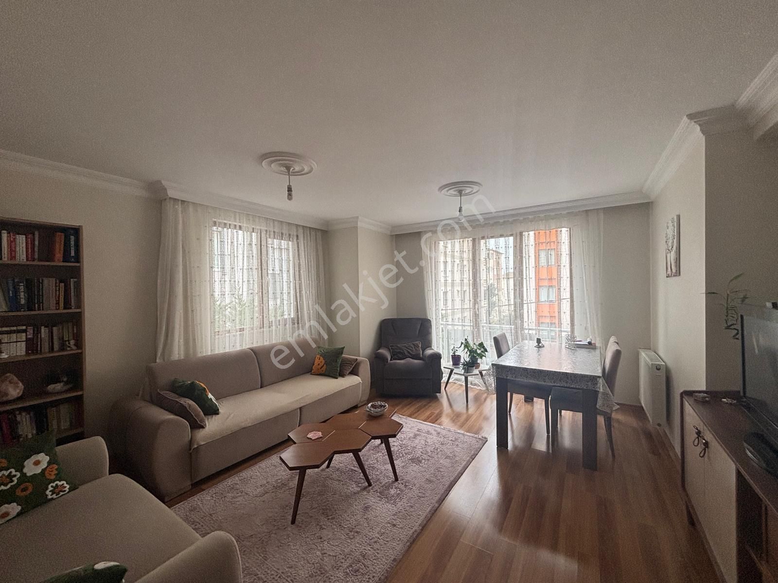 Maltepe Cevizli Mah'de Minibüsyoluna 5dk Yürüme Satılık 2+1daire - Görsel 2