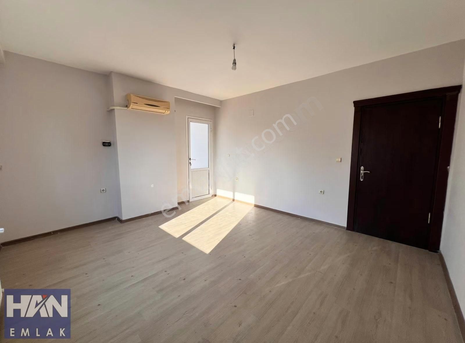 Han Emlak'tan Menderes Mah'de Site İçi Doğalgazlı B.mutfak 3+1 - Görsel 8