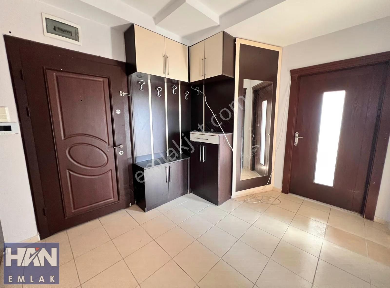 Han Emlak'tan Menderes Mah'de Site İçi Doğalgazlı B.mutfak 3+1 - Görsel 2