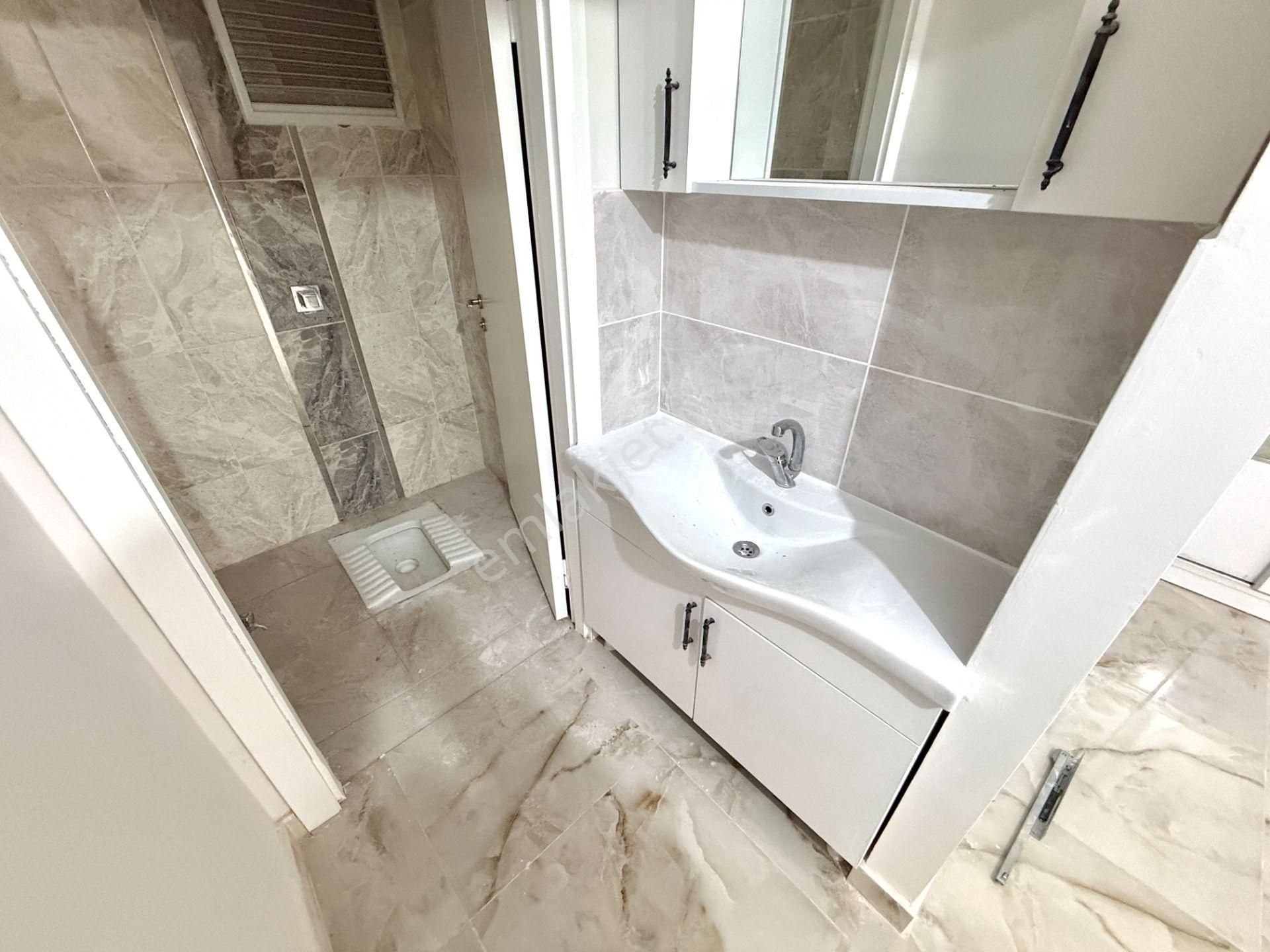 Pursaklar Mehmet Zengin Emlak'tan Otoparklı Çift Banyolu 1.kat 3+1 Sitede Daire - Görsel 22