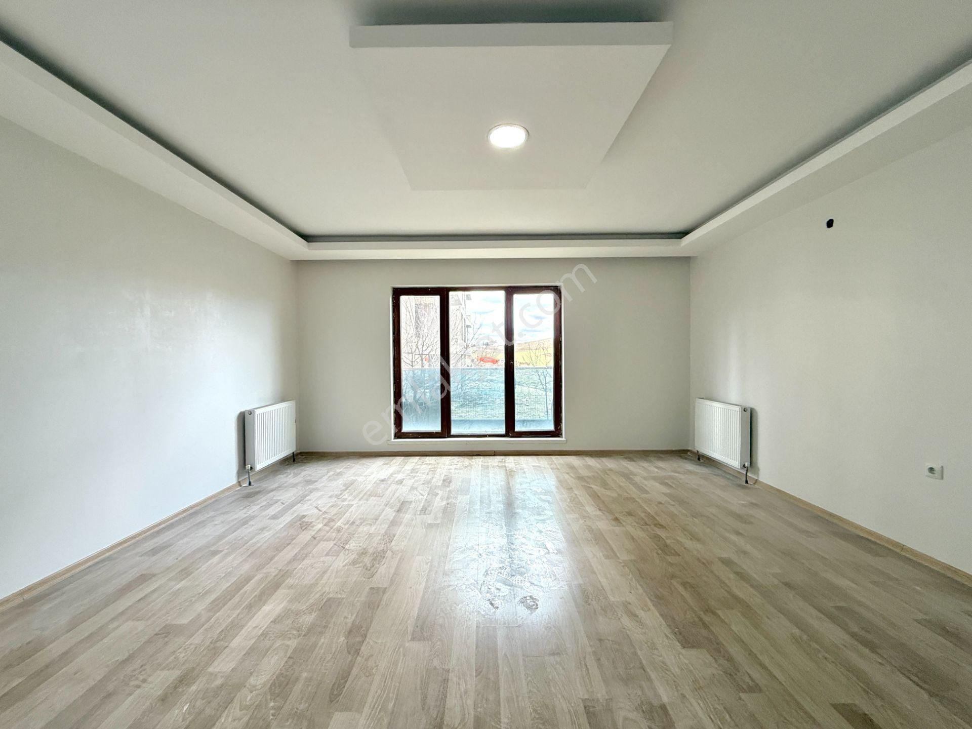 Pursaklar Mehmet Zengin Emlak'tan Otoparklı Çift Banyolu 1.kat 3+1 Sitede Daire - Görsel 8