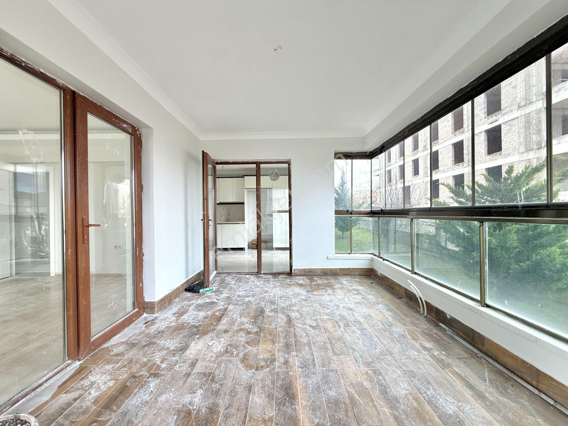 Pursaklar Mehmet Zengin Emlak'tan Otoparklı Çift Banyolu 1.kat 3+1 Sitede Daire - Görsel 31