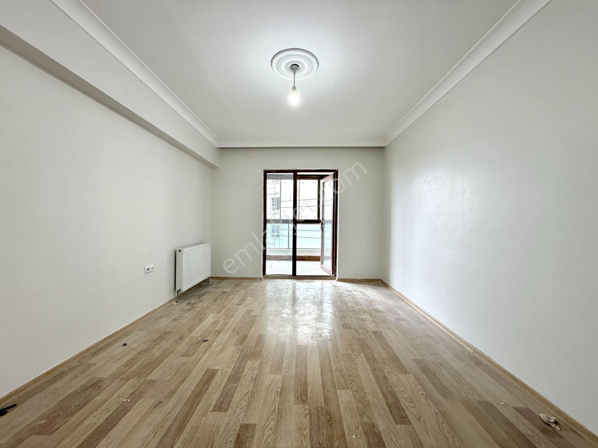 Pursaklar Mehmet Zengin Emlak'tan Otoparklı Çift Banyolu 1.kat 3+1 Sitede Daire - Görsel 15