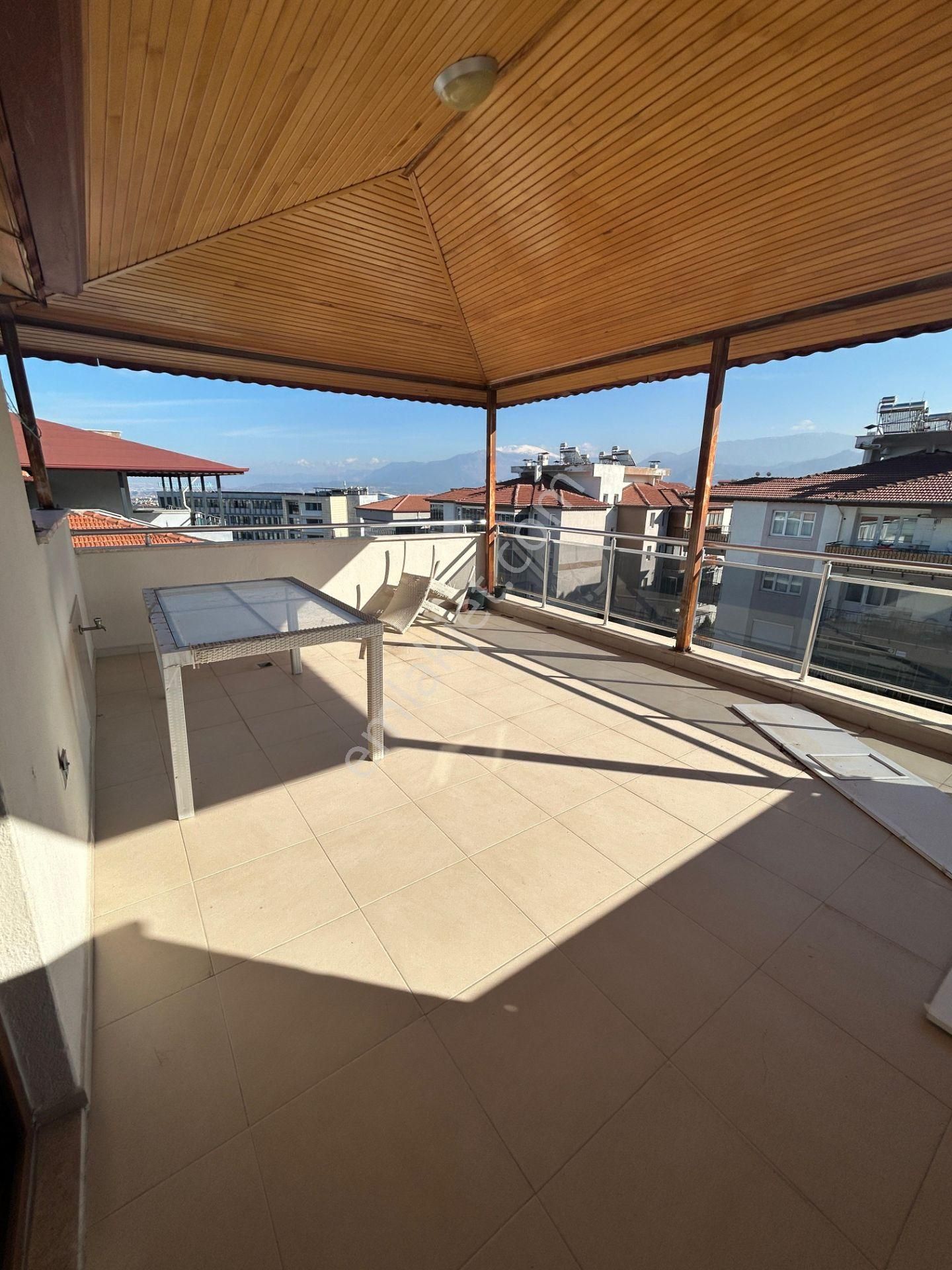 Selçukbey İstek Koleji Üstü Kiralık Teraslı 4+1 Lüks Daire - Görsel 18