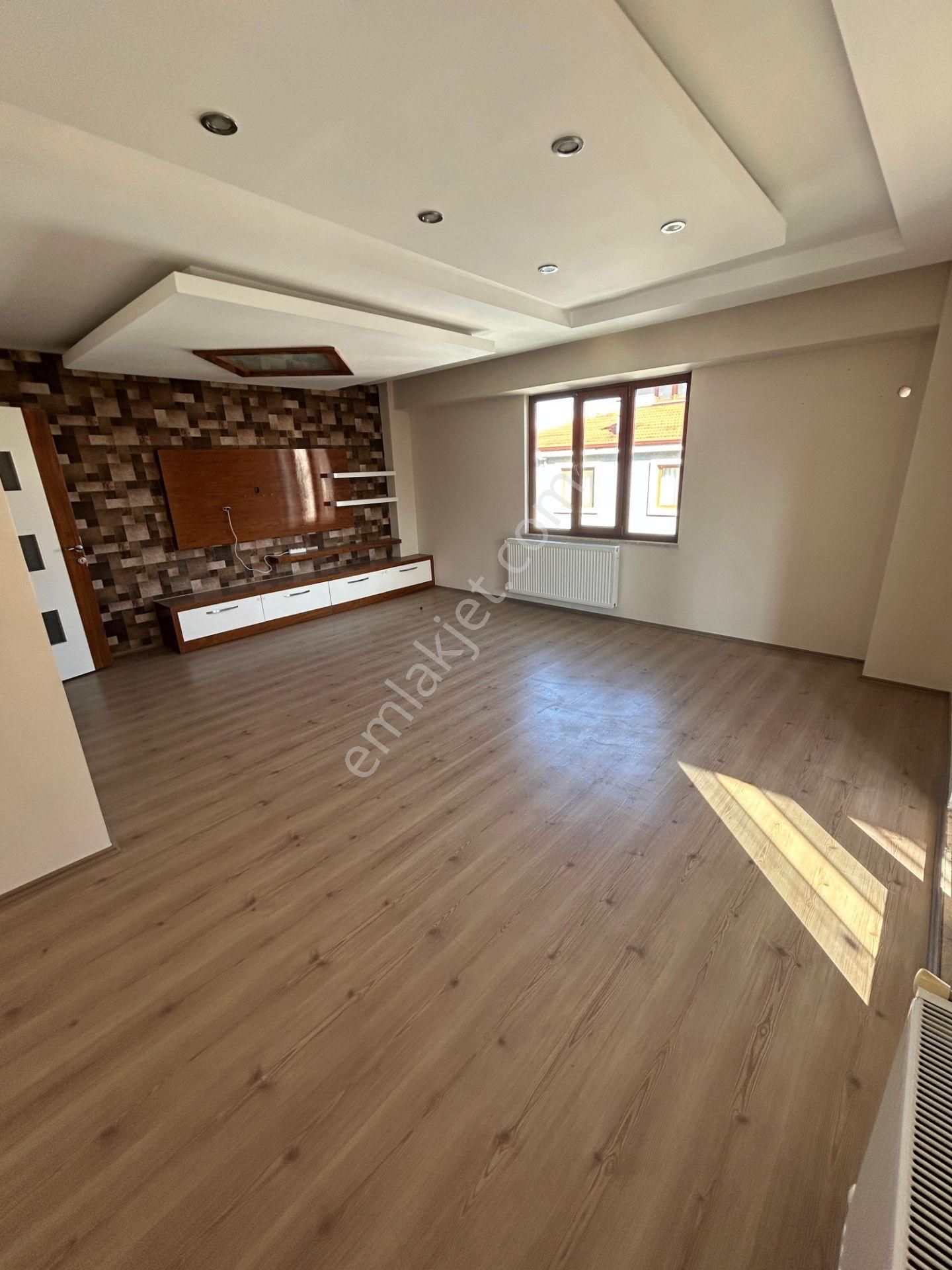 Selçukbey İstek Koleji Üstü Kiralık Teraslı 4+1 Lüks Daire