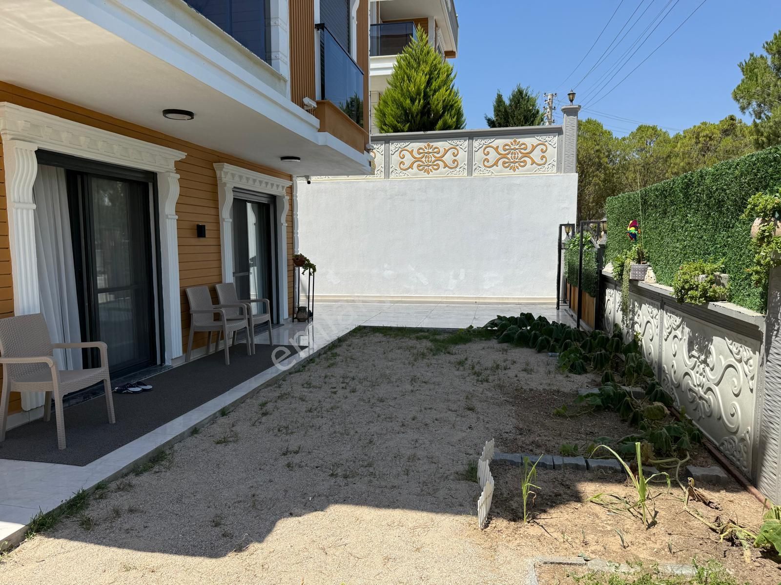 Didim'de Denize 450m | 5+1 Fırsat Müstakil Tripleks Villa - Görsel 4