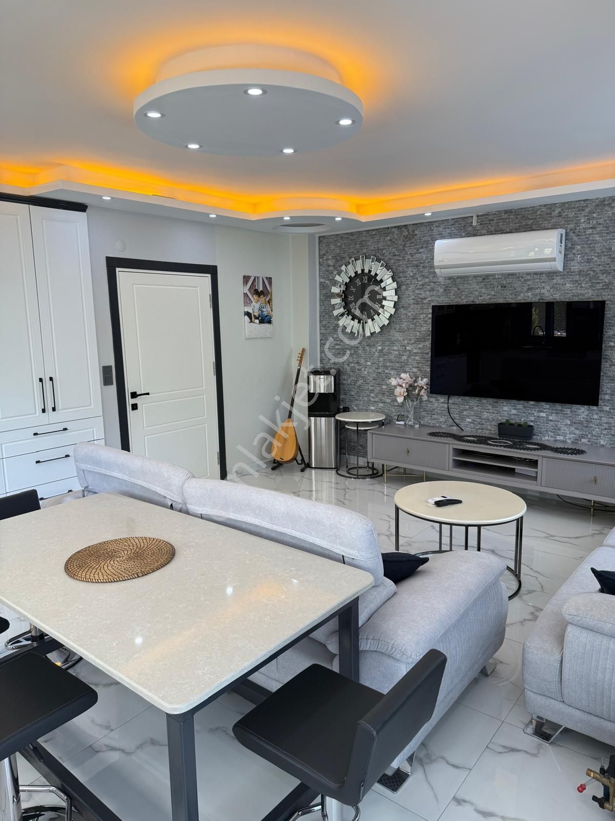 Didim'de Denize 450m | 5+1 Fırsat Müstakil Tripleks Villa - Görsel 12