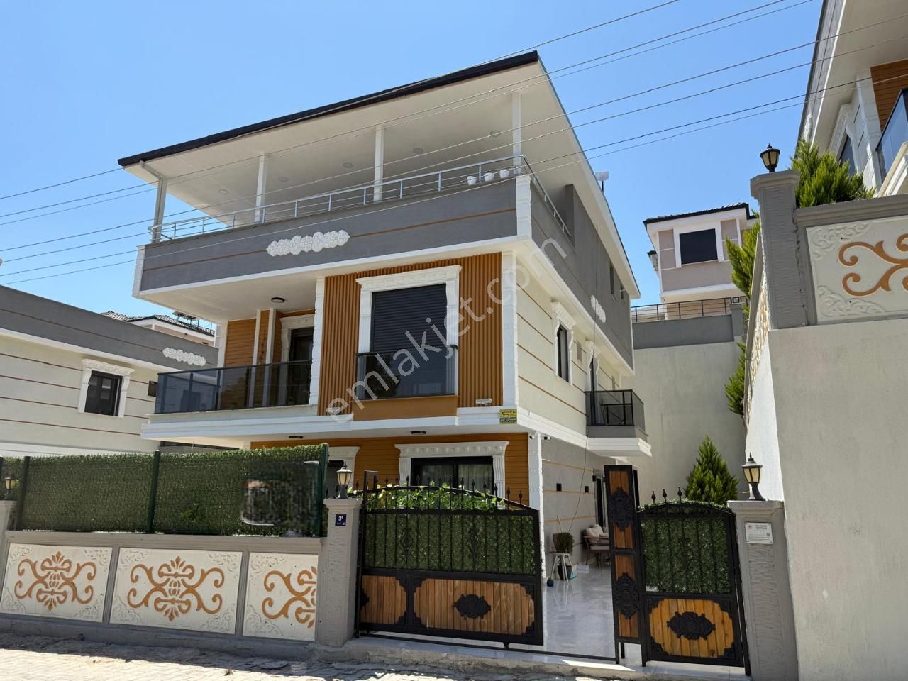 Didim'de Denize 450m | 5+1 Fırsat Müstakil Tripleks Villa - Görsel 30