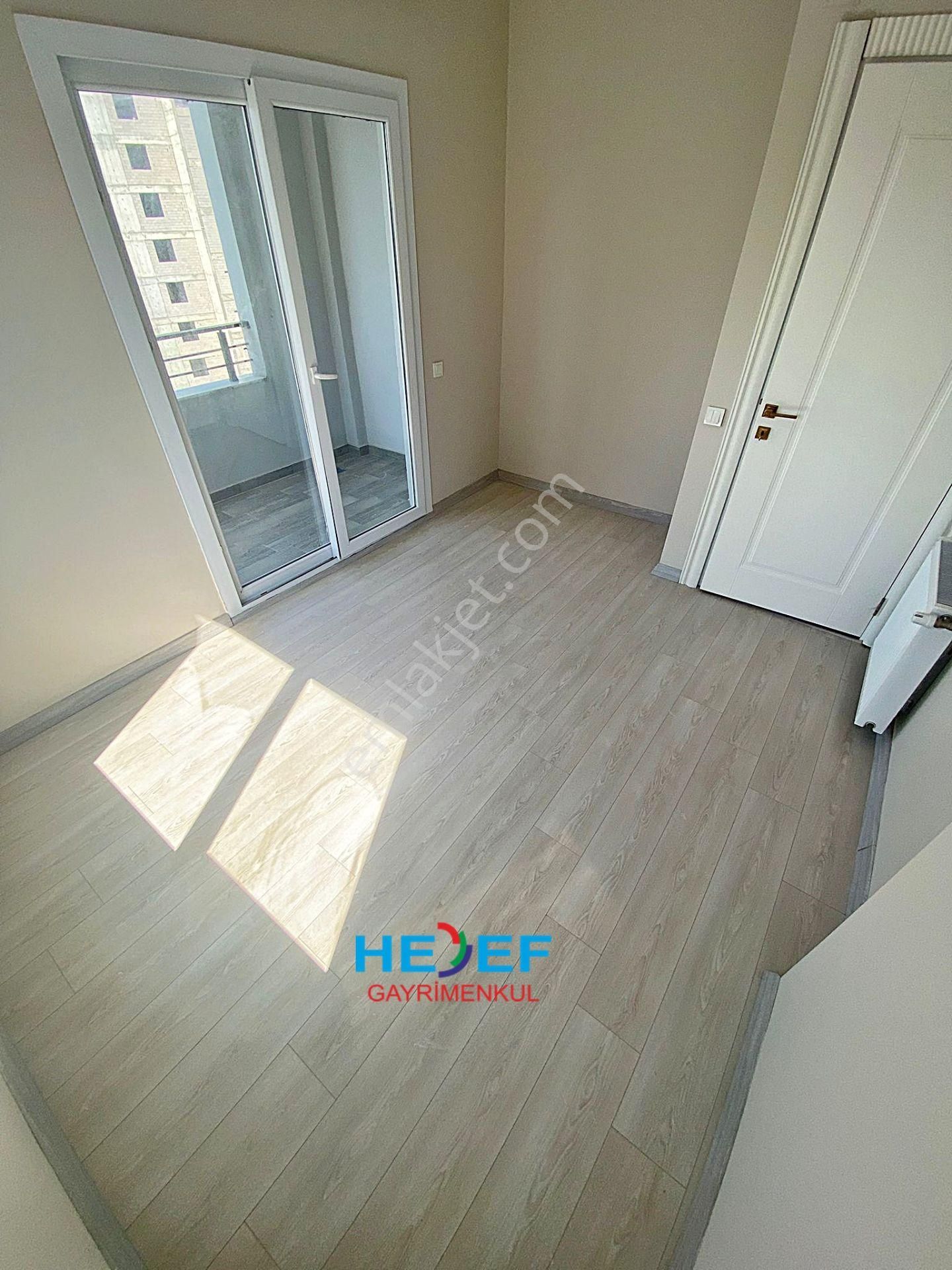 Hedef'ten Yaşardoğu Caddesinde Havuzlu Kombili Ankastreli 3+1 - Görsel 18