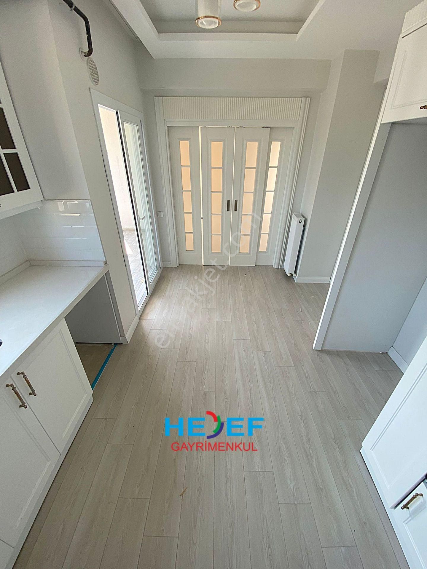 Hedef'ten Yaşardoğu Caddesinde Havuzlu Kombili Ankastreli 3+1 - Görsel 4