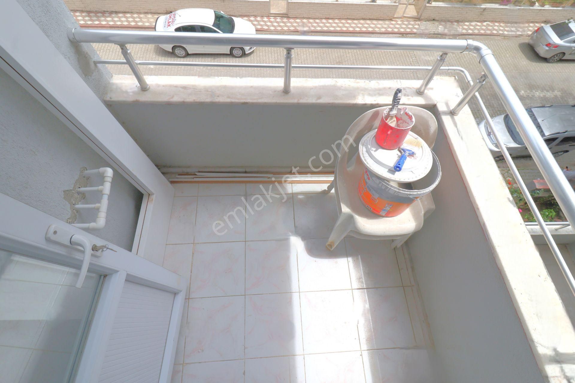 💥akçay'da Aygül'den💥içi Full Yapılı Ön Cephe Ara Kat Ayrı Mutfak Geniş Balkonlu 2+1 Satılık Daire - Görsel 14