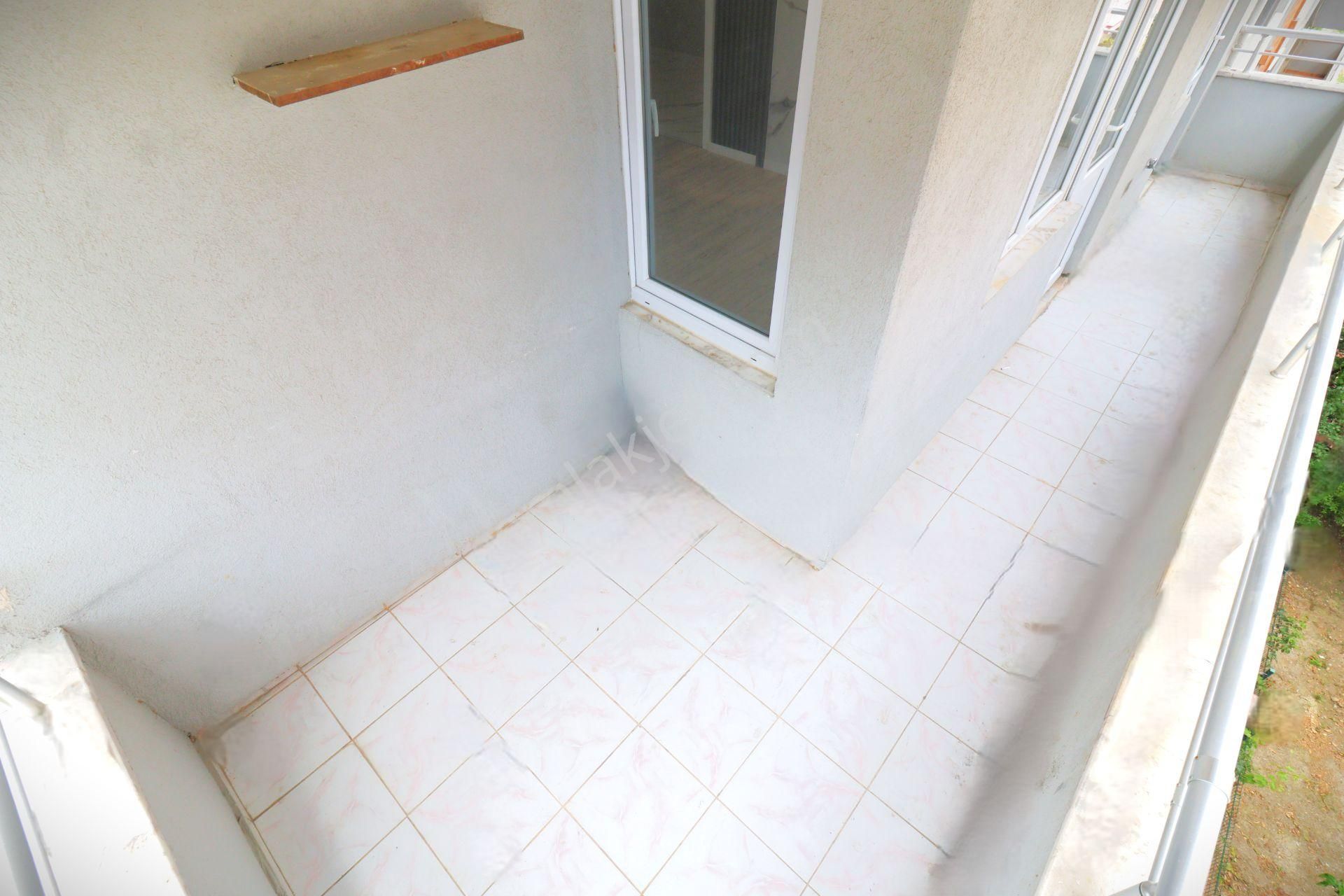 💥akçay'da Aygül'den💥içi Full Yapılı Ön Cephe Ara Kat Ayrı Mutfak Geniş Balkonlu 2+1 Satılık Daire - Görsel 24
