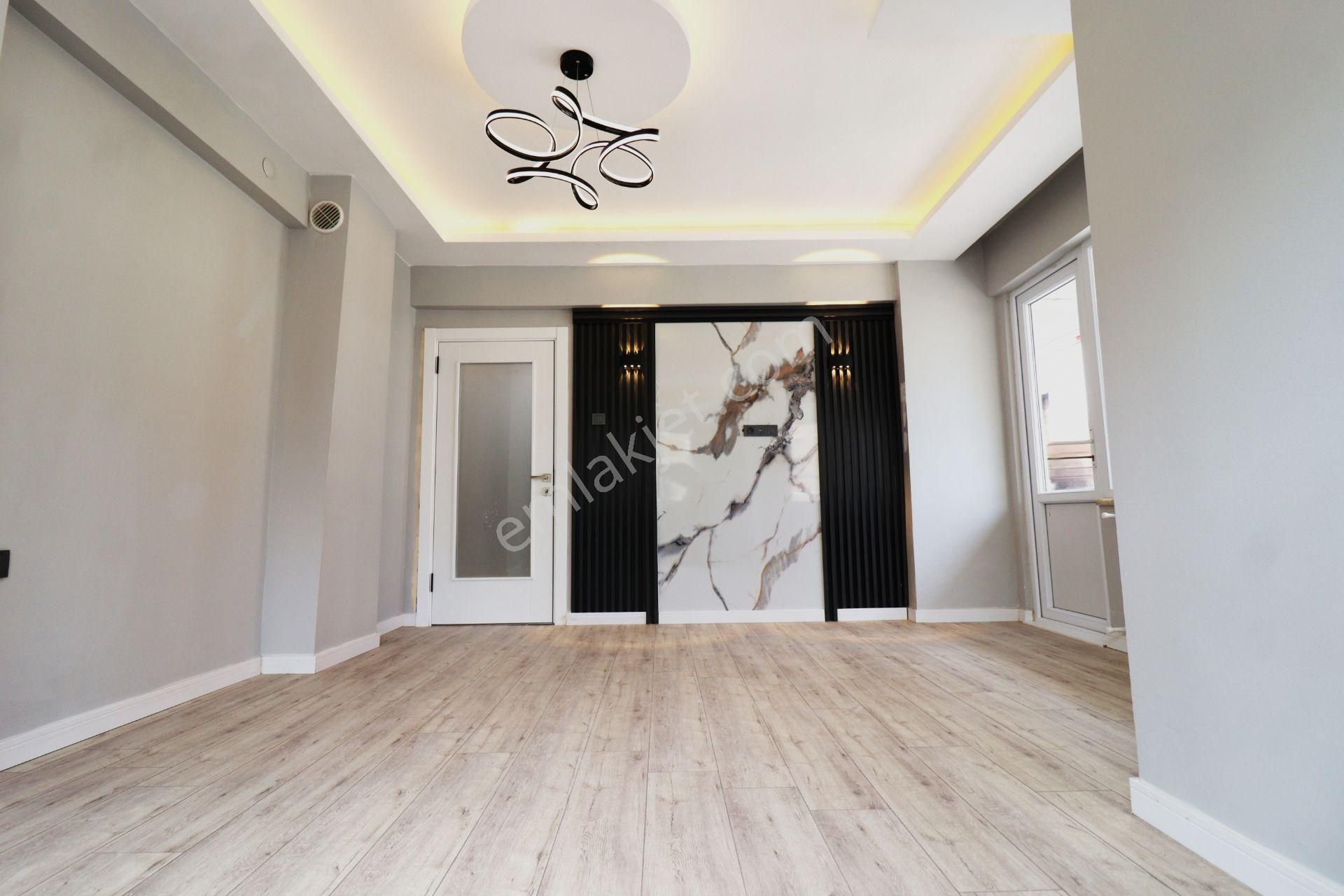 💥akçay'da Aygül'den💥içi Full Yapılı Ön Cephe Ara Kat Ayrı Mutfak Geniş Balkonlu 2+1 Satılık Daire - Görsel 13